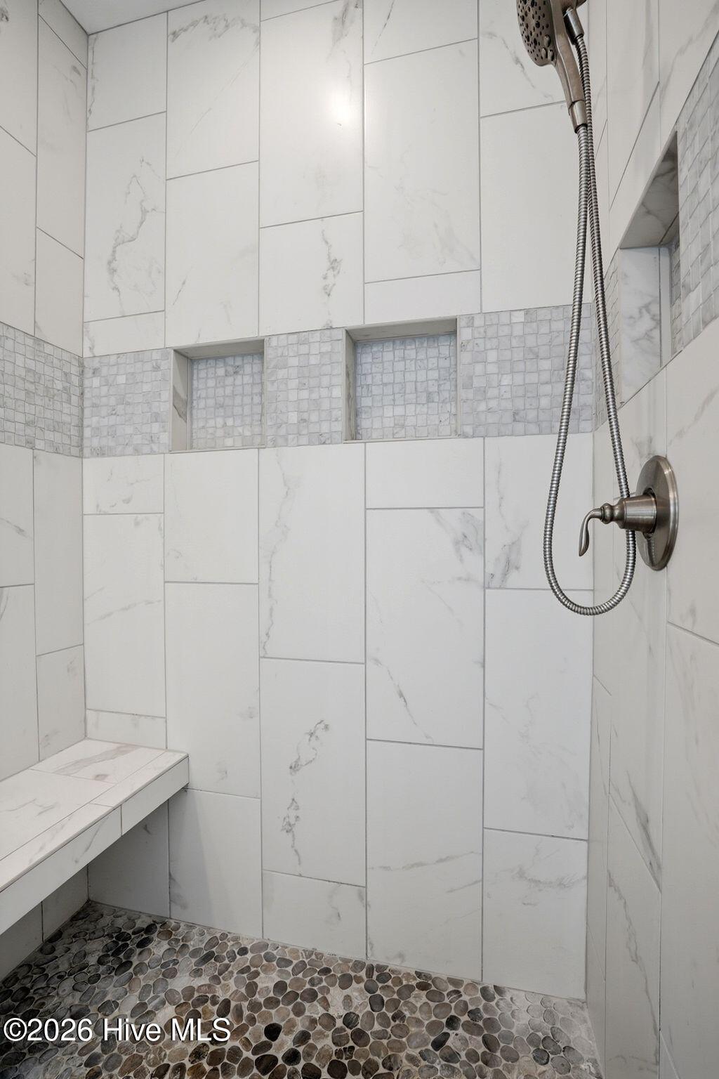 100556850 | Photo 24