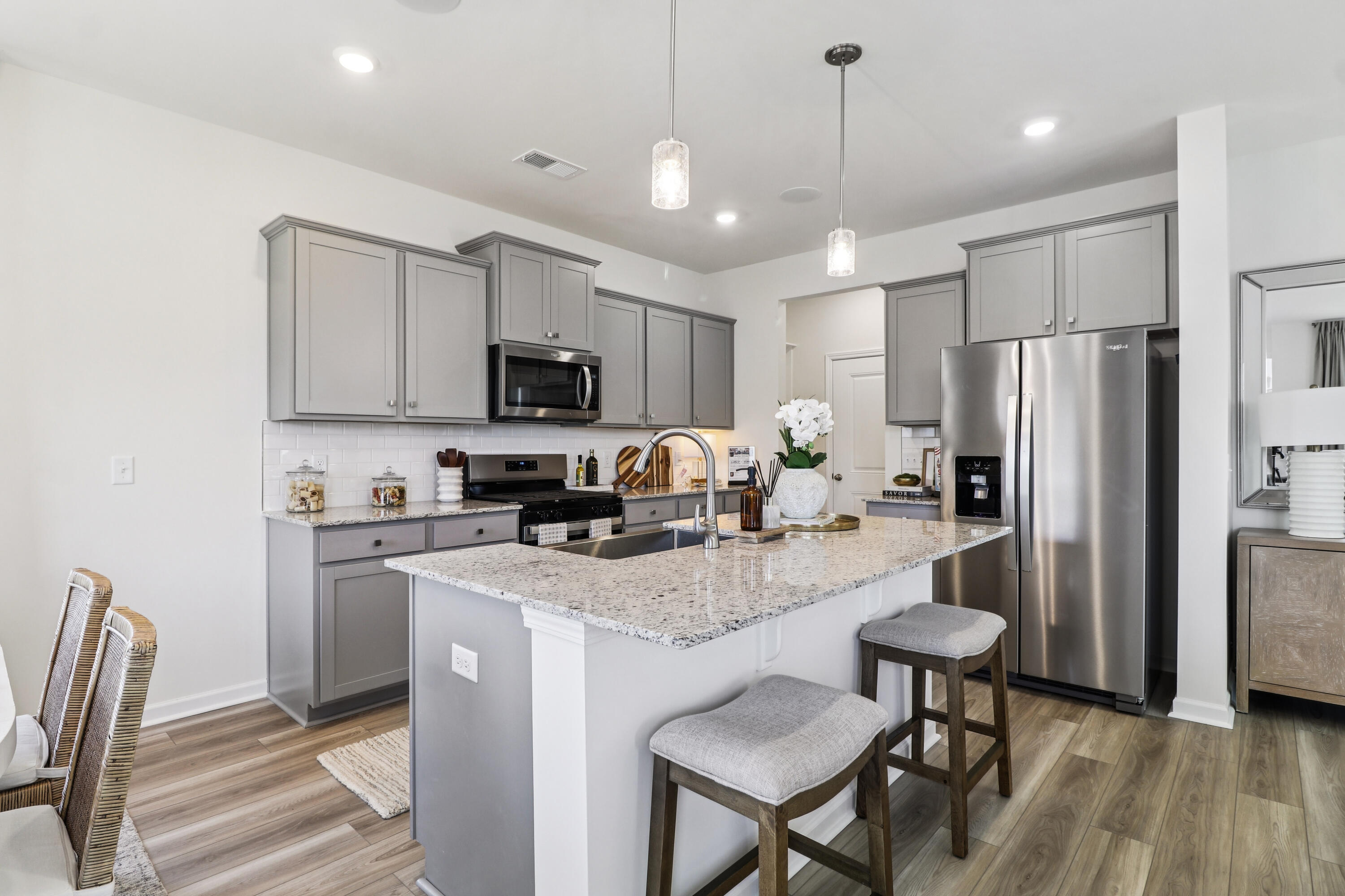 Photo of Model -Options and colors may vary.