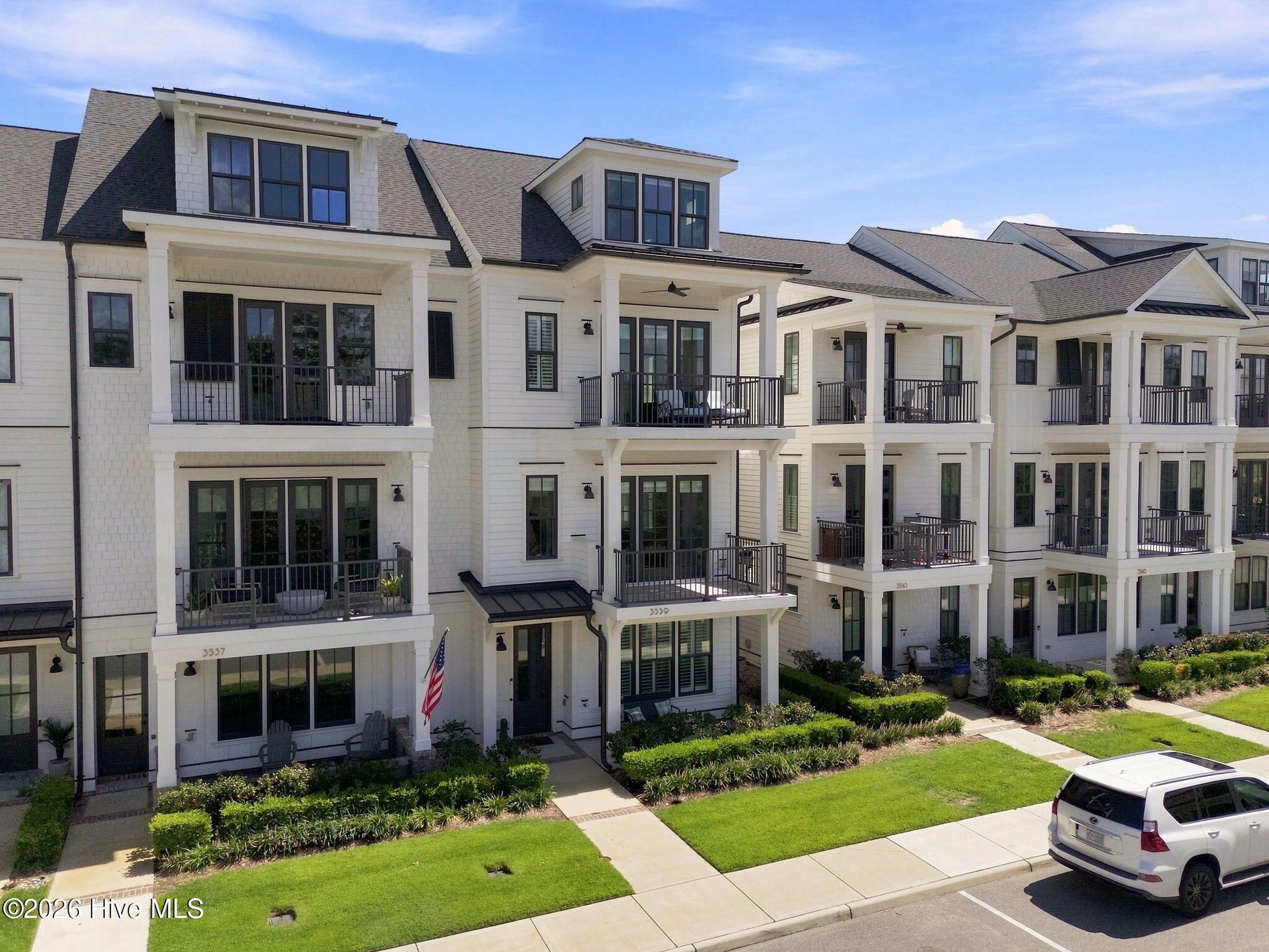 3539 Watercraft Ferry Avenue — listing photograph 3