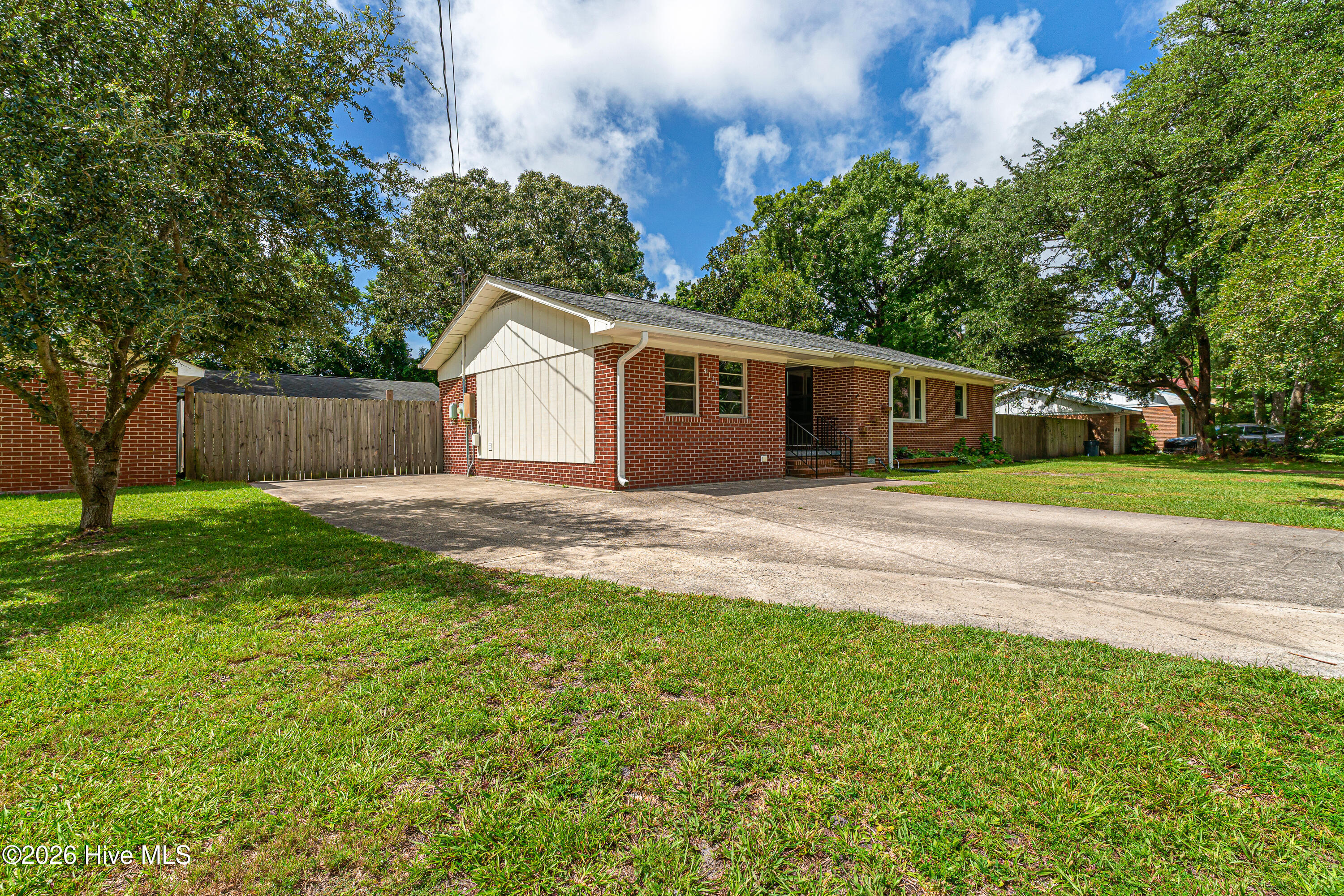 4111 Country Club Road,Morehead City