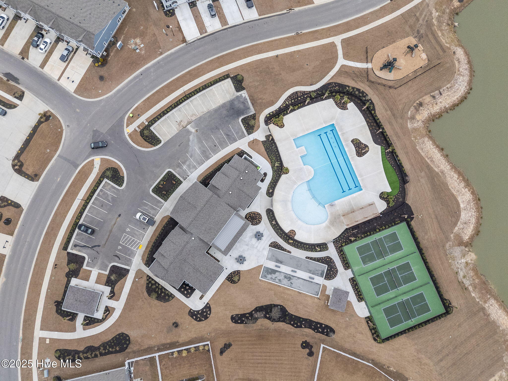 100546281 | Photo 44