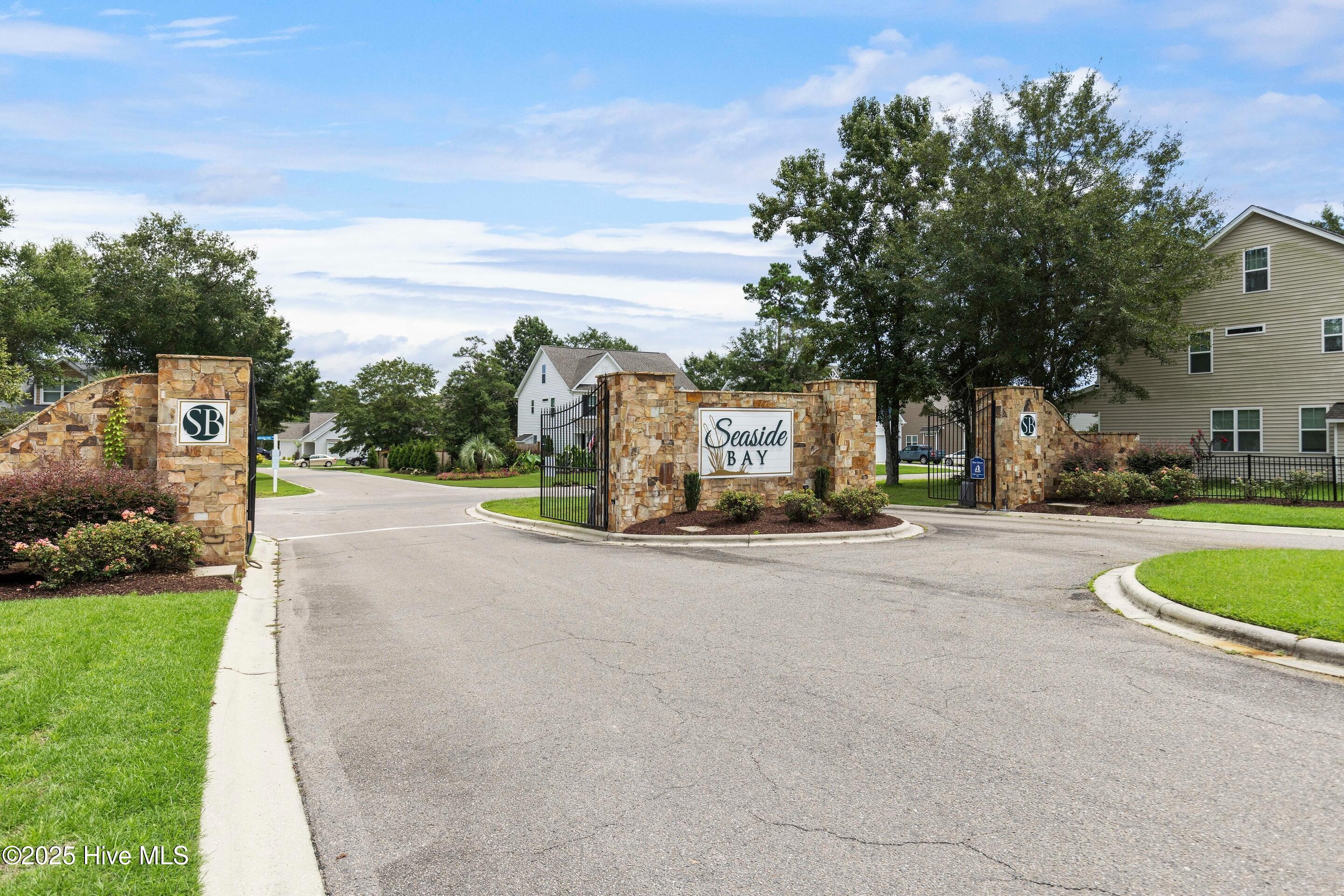 100545595 | Photo 65