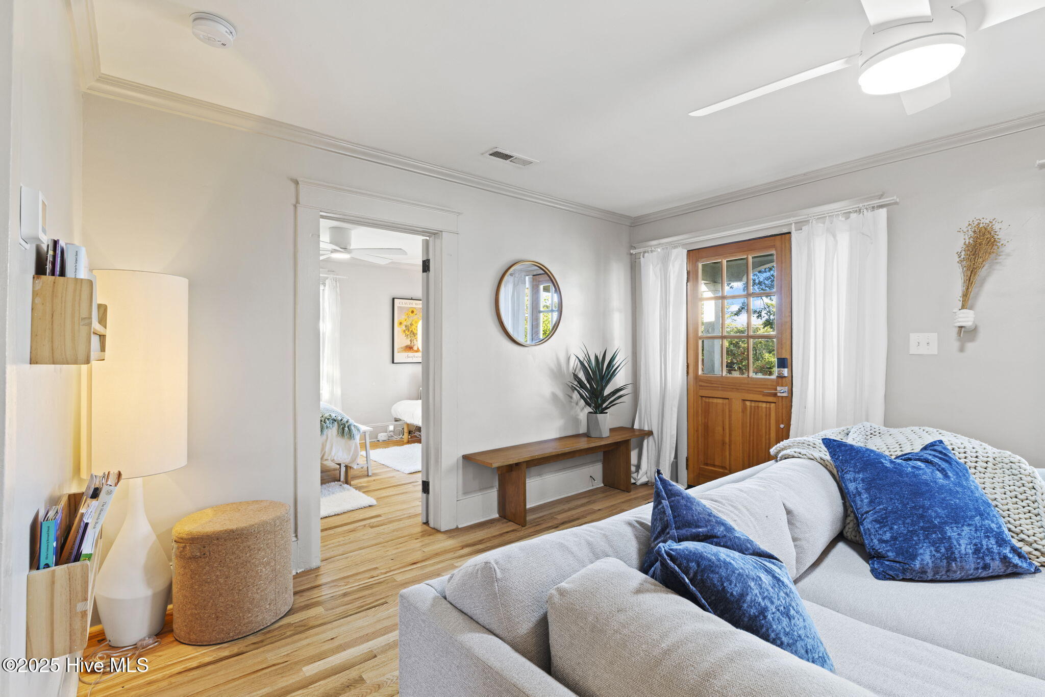 100531966 | Photo 12