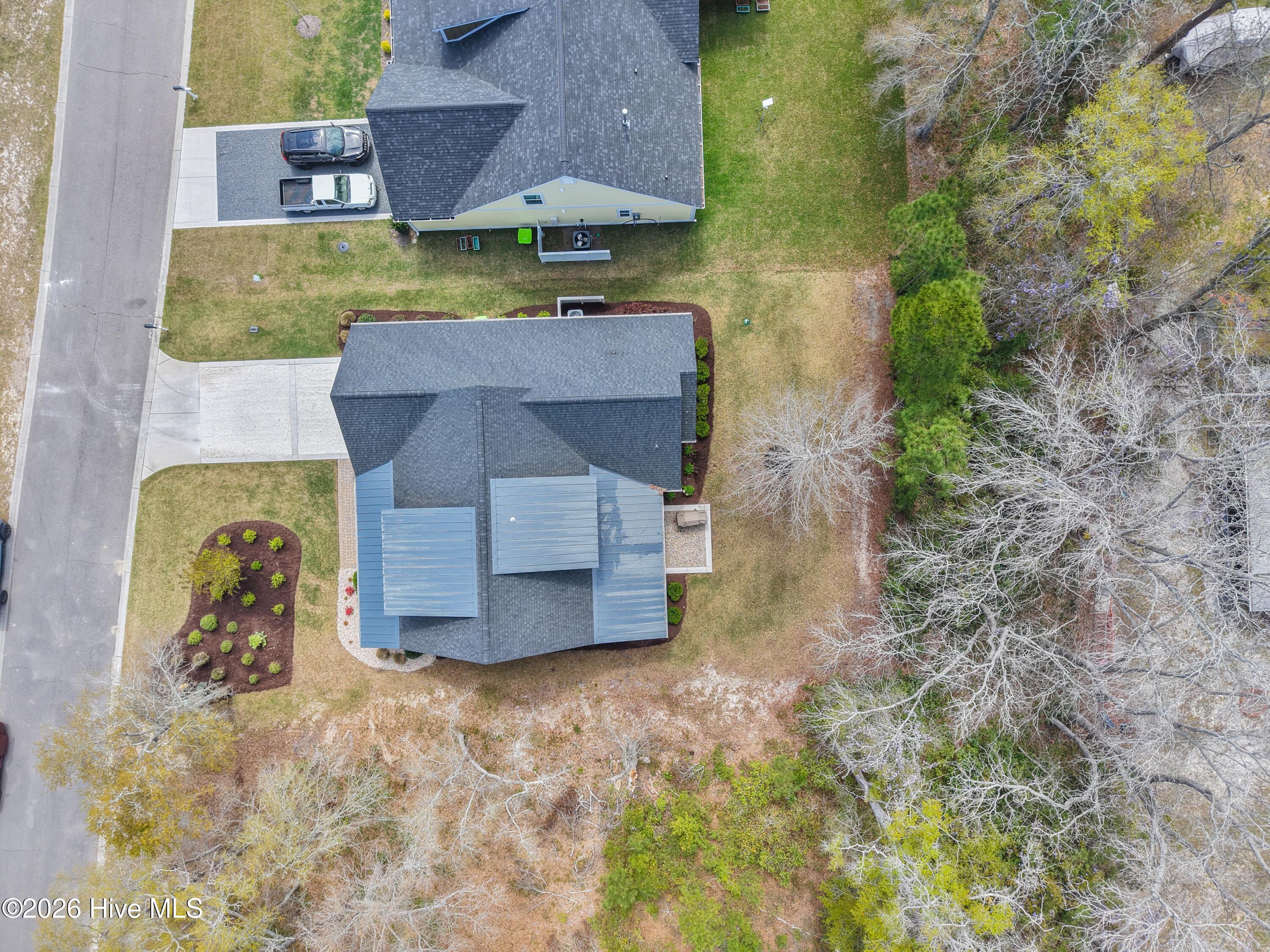 100565017 | Photo 64