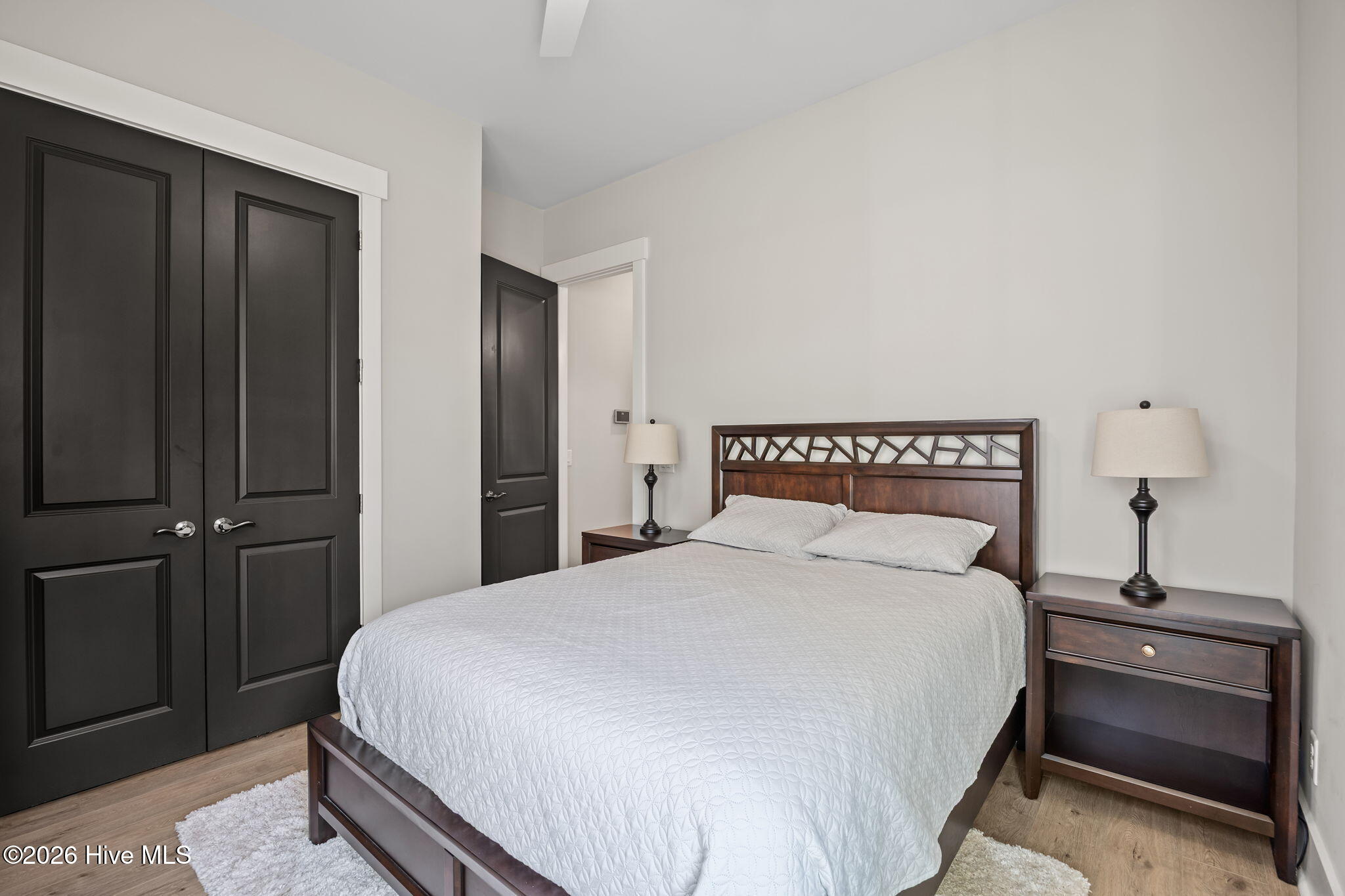 100563731 | Photo 38