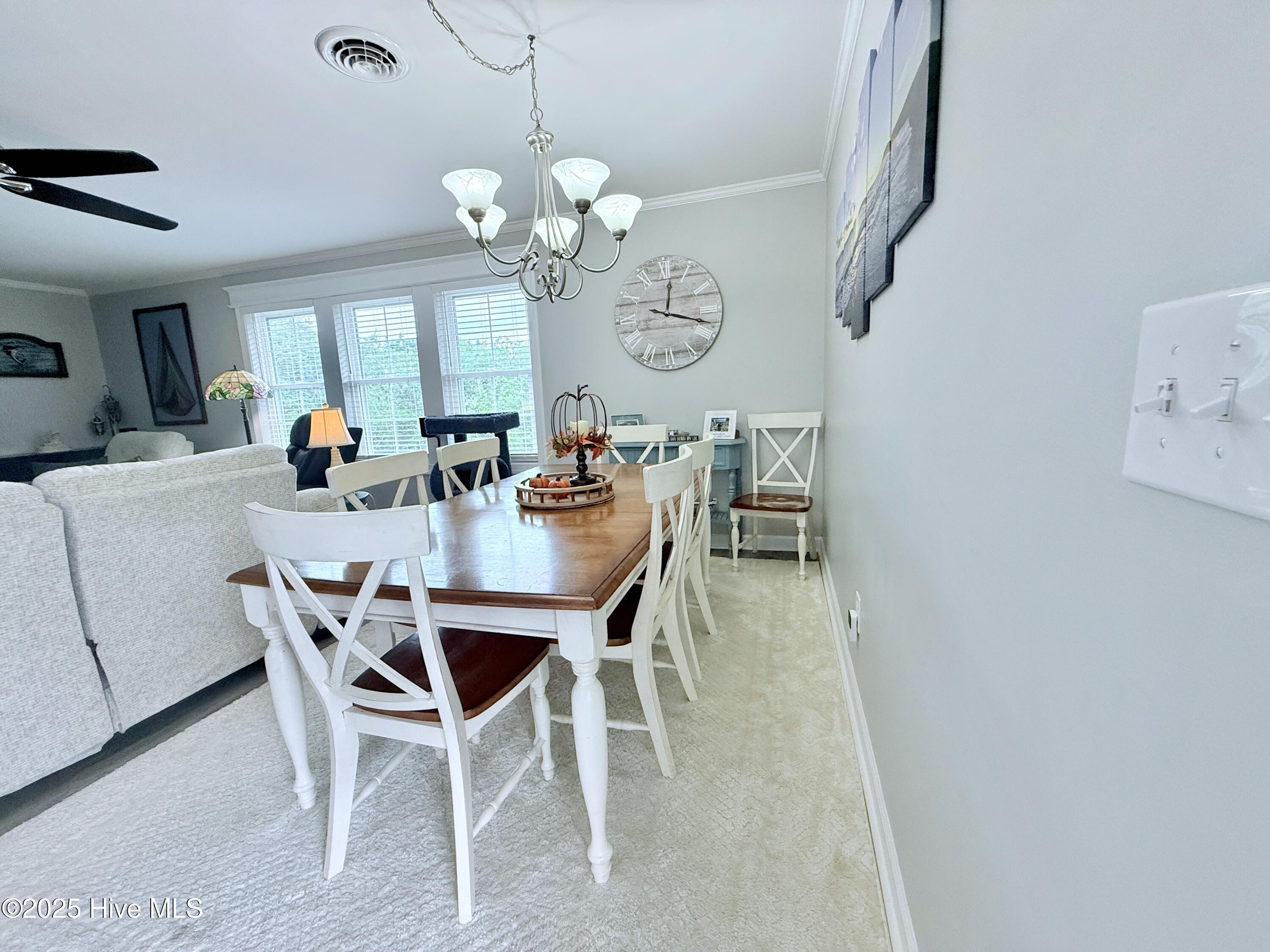 100530009 | Photo 26