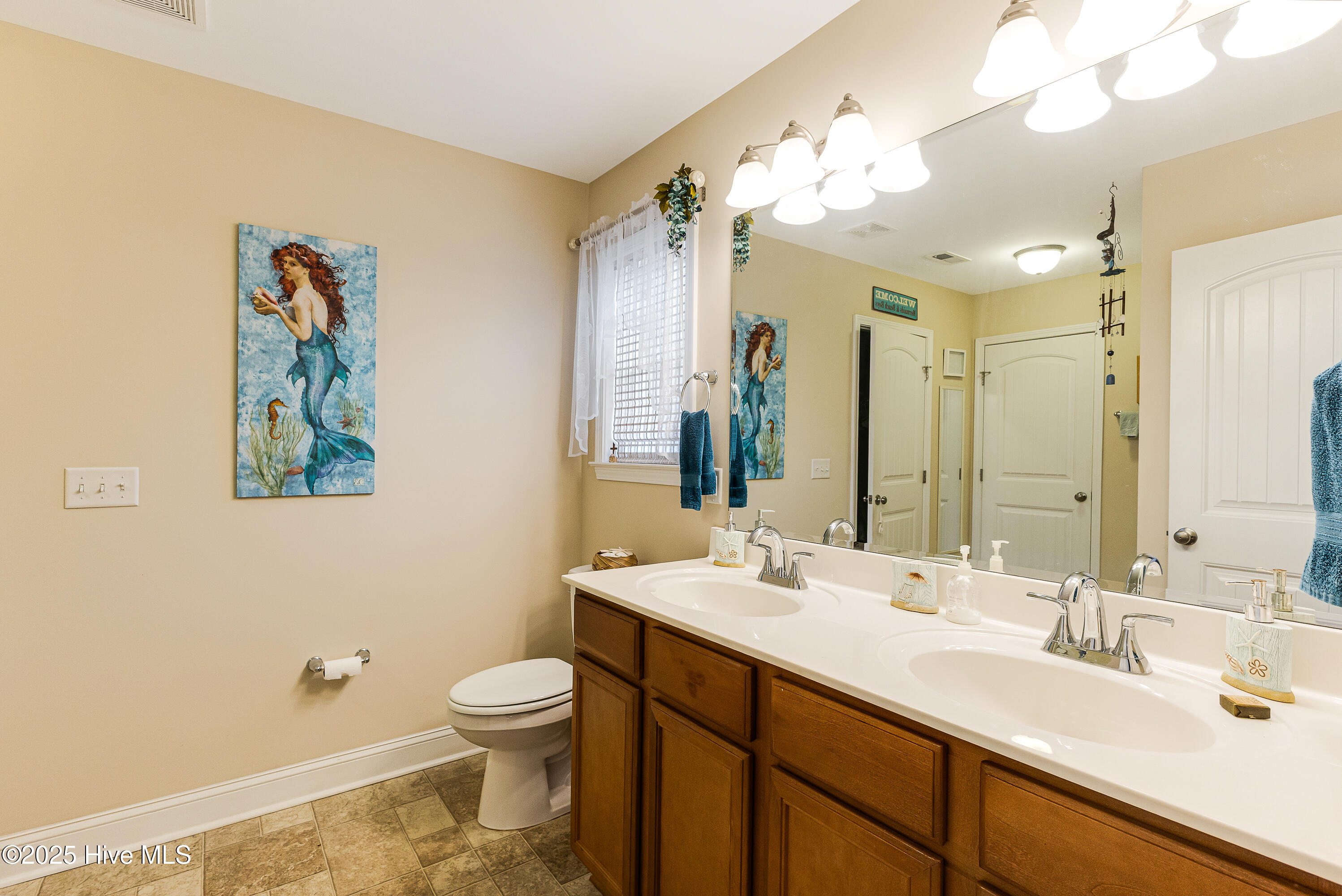 100516362 | Photo 27