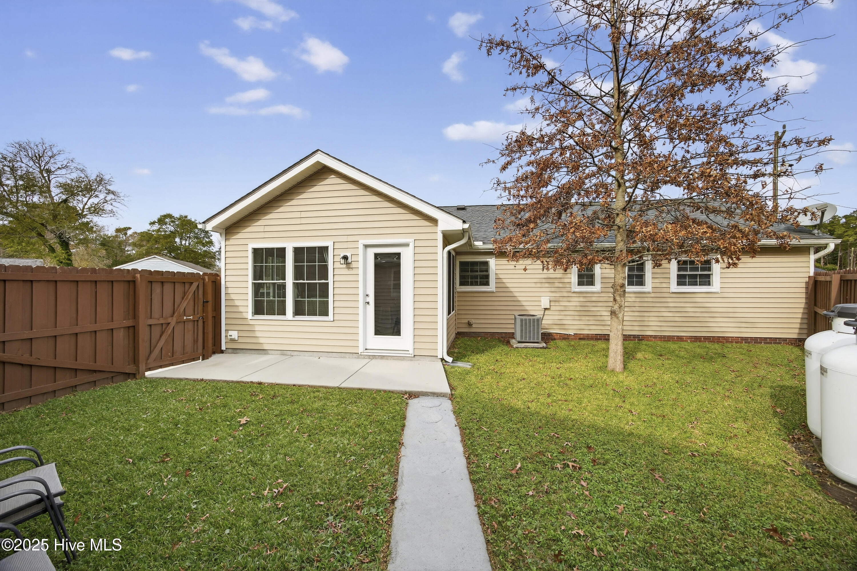 100544065 | Photo 13