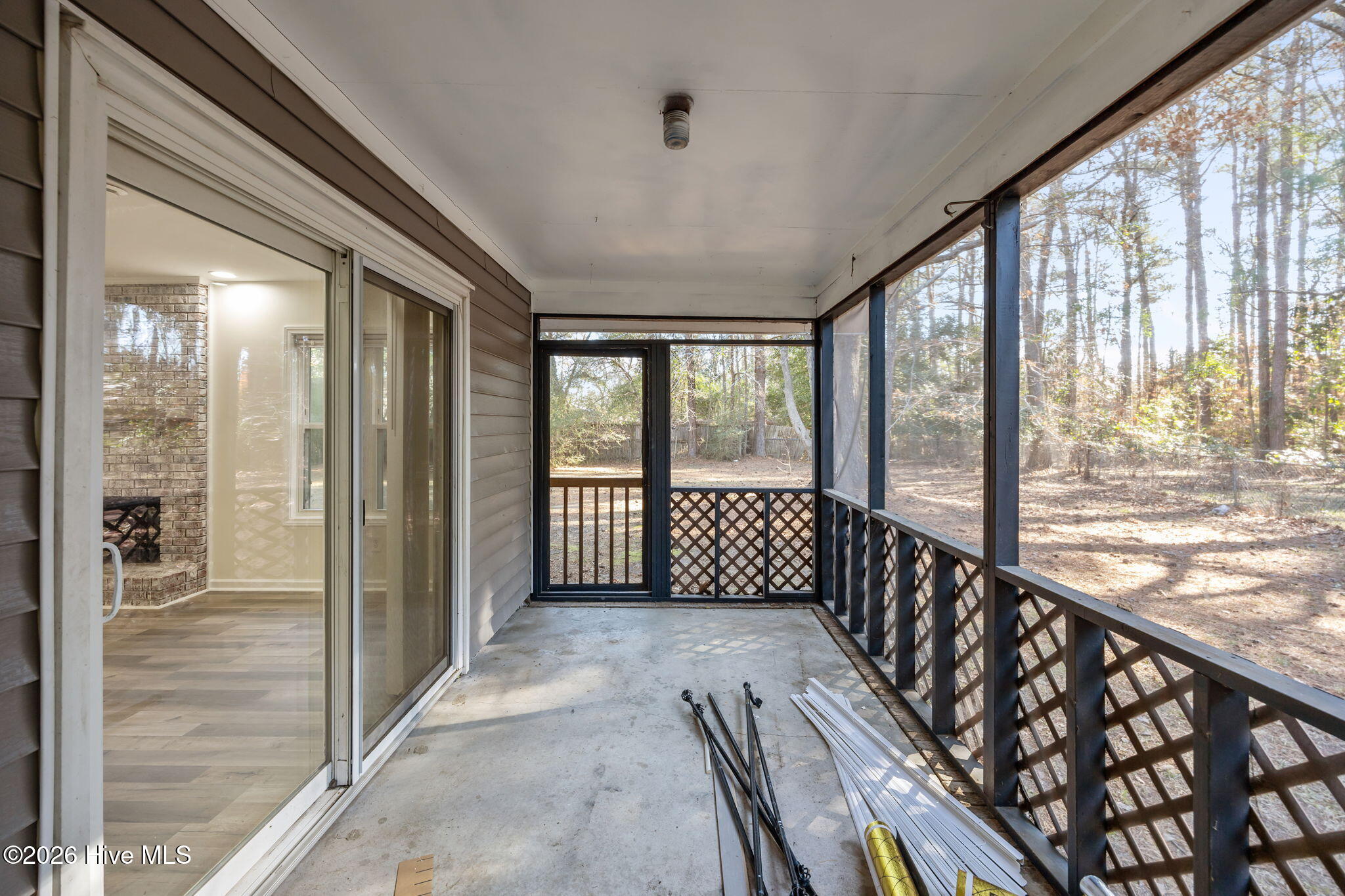 100554477 | Photo 17