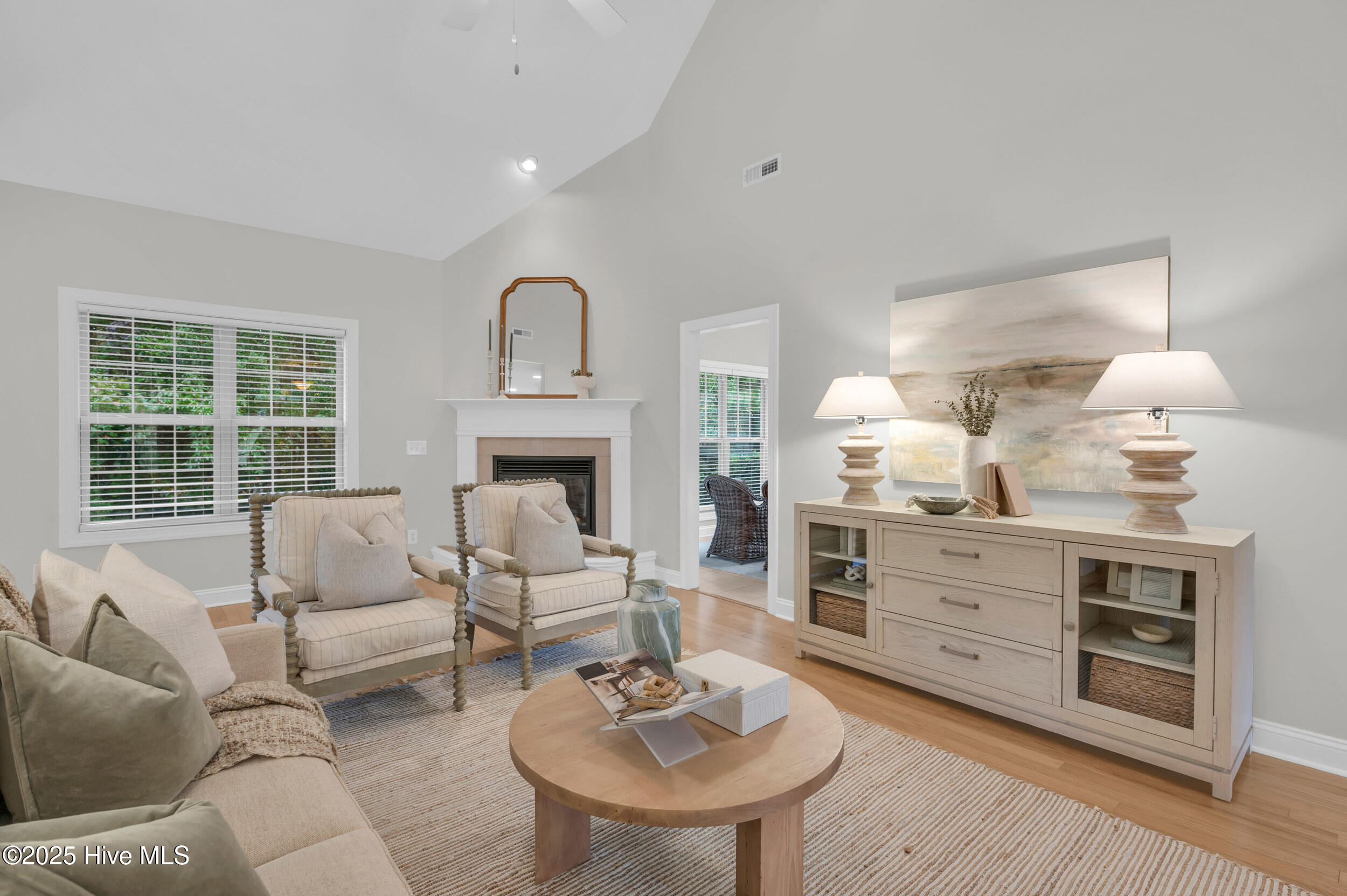 100539518 | Photo 11