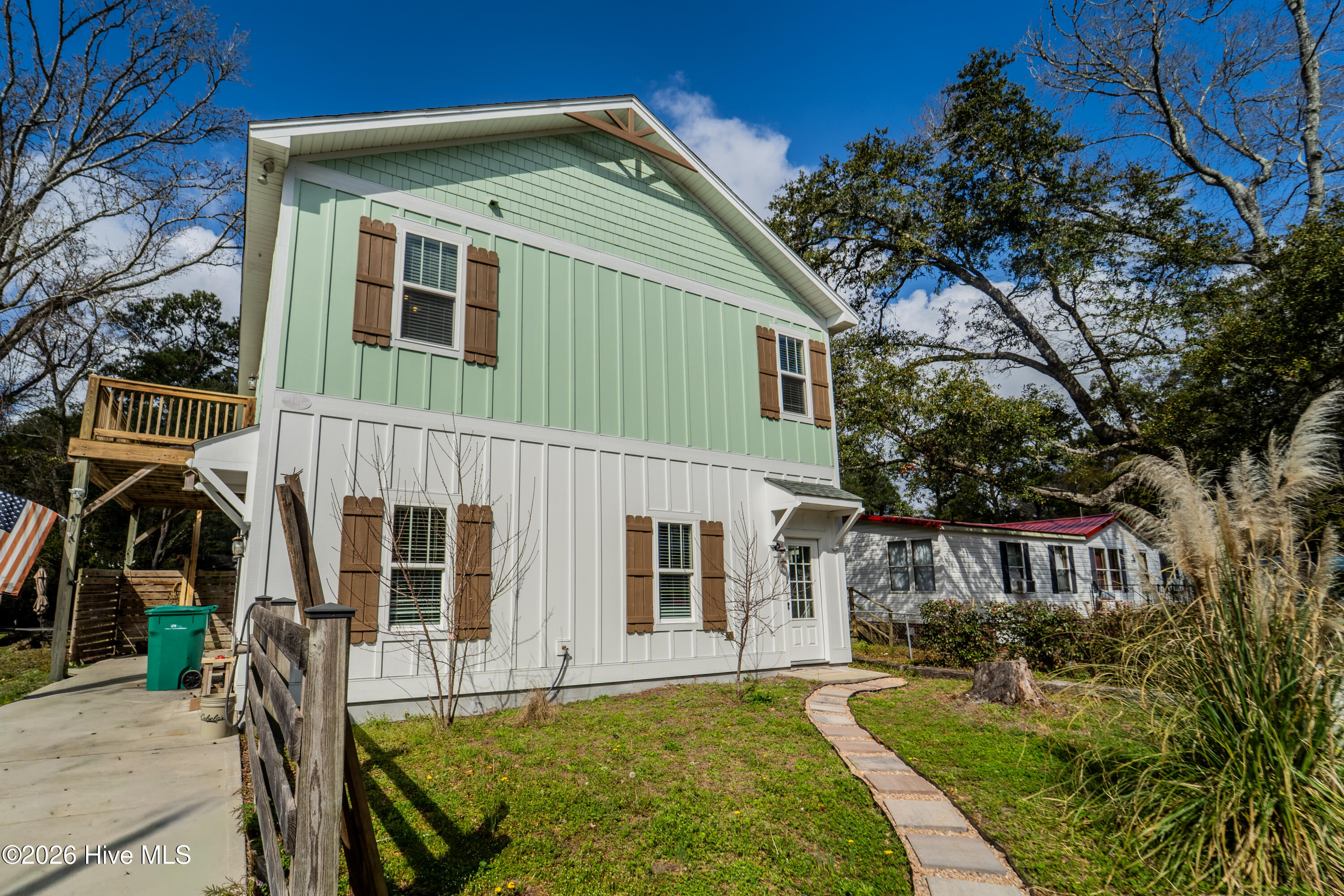 100559226 | Photo 28