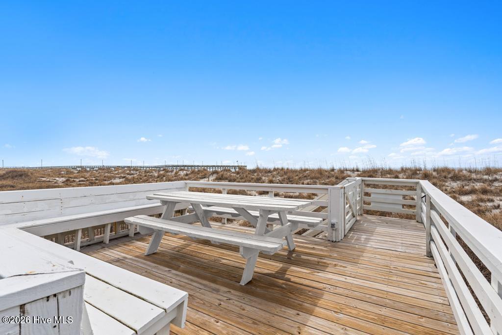 100556593 | Photo 11