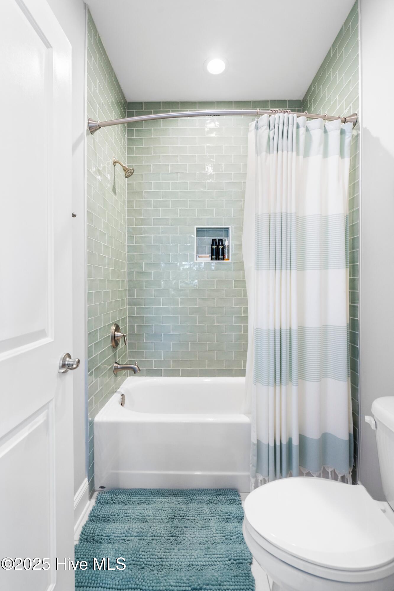 100538062 | Photo 39