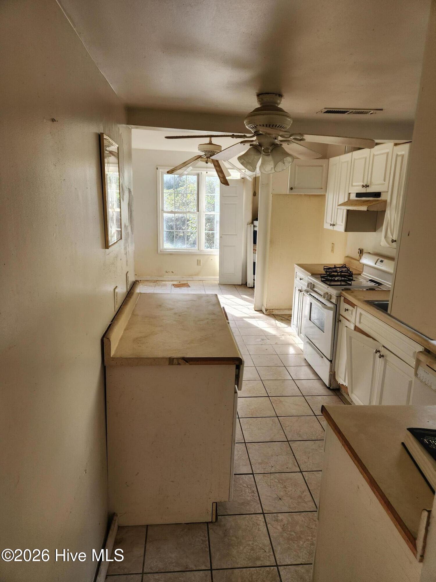 100550453 | Photo 26