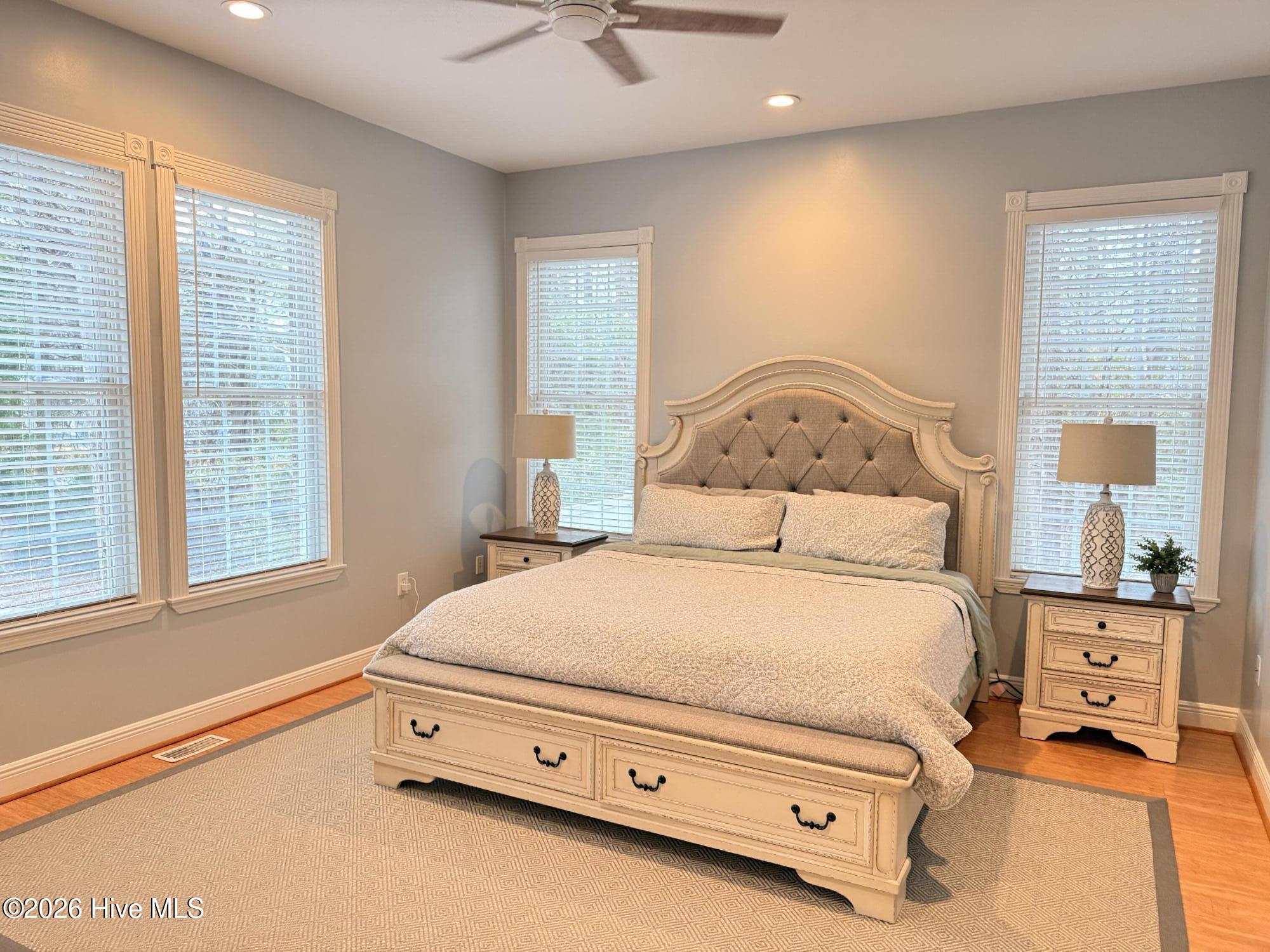 100559572 | Photo 19