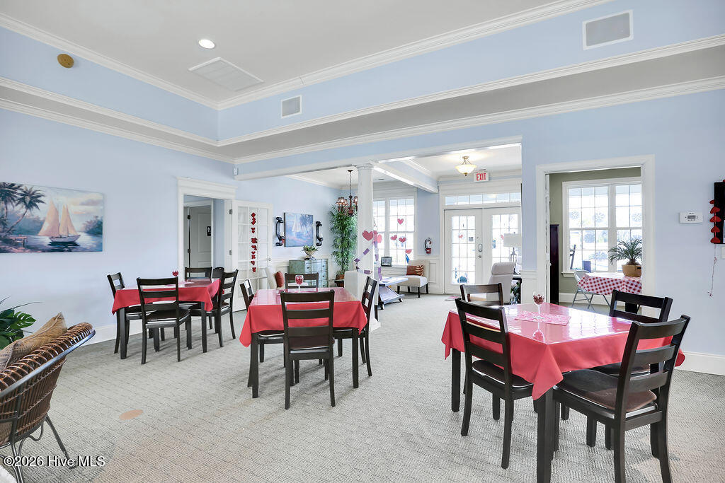 100554115 | Photo 44