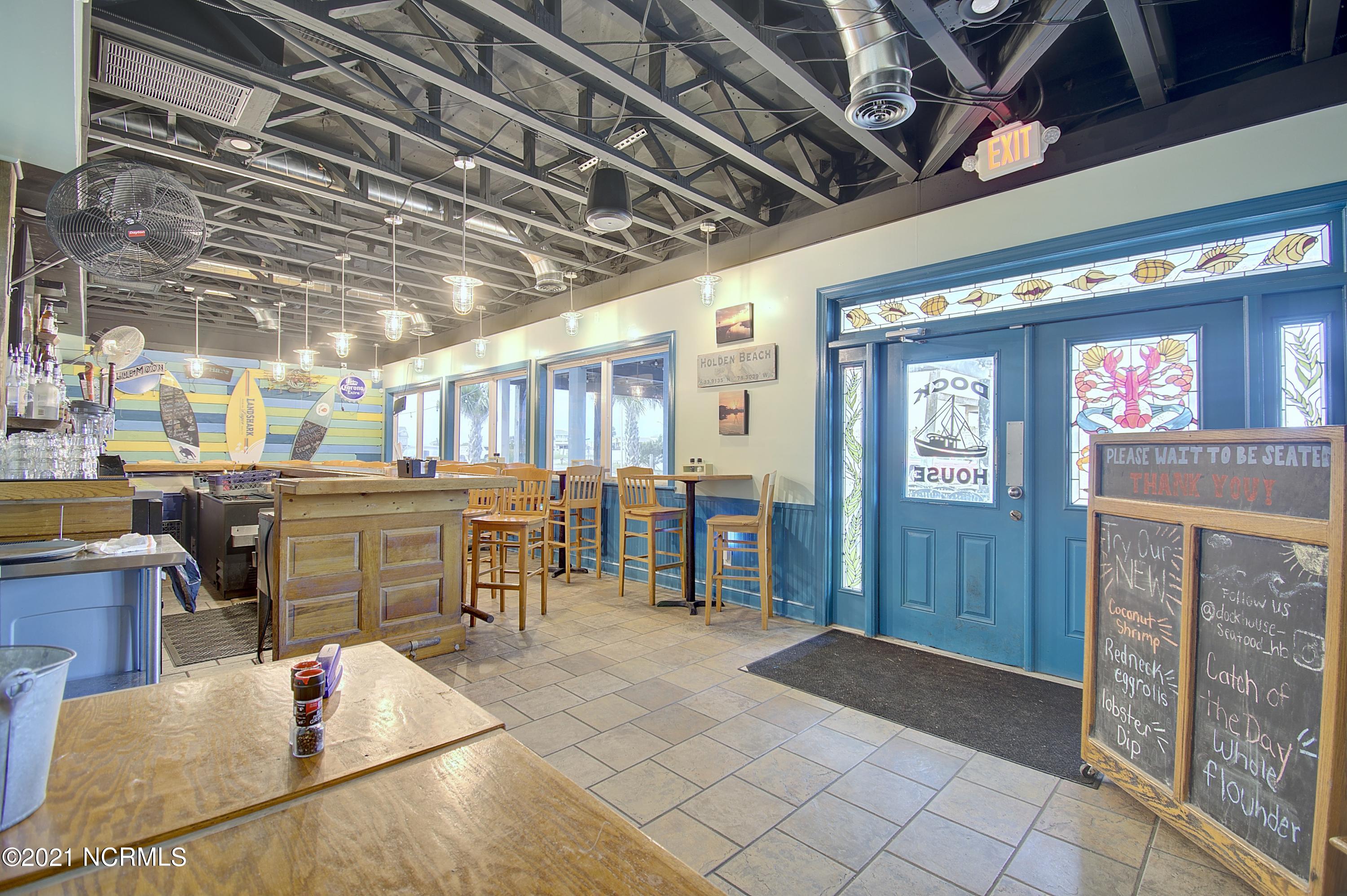 100502162 | Photo 24