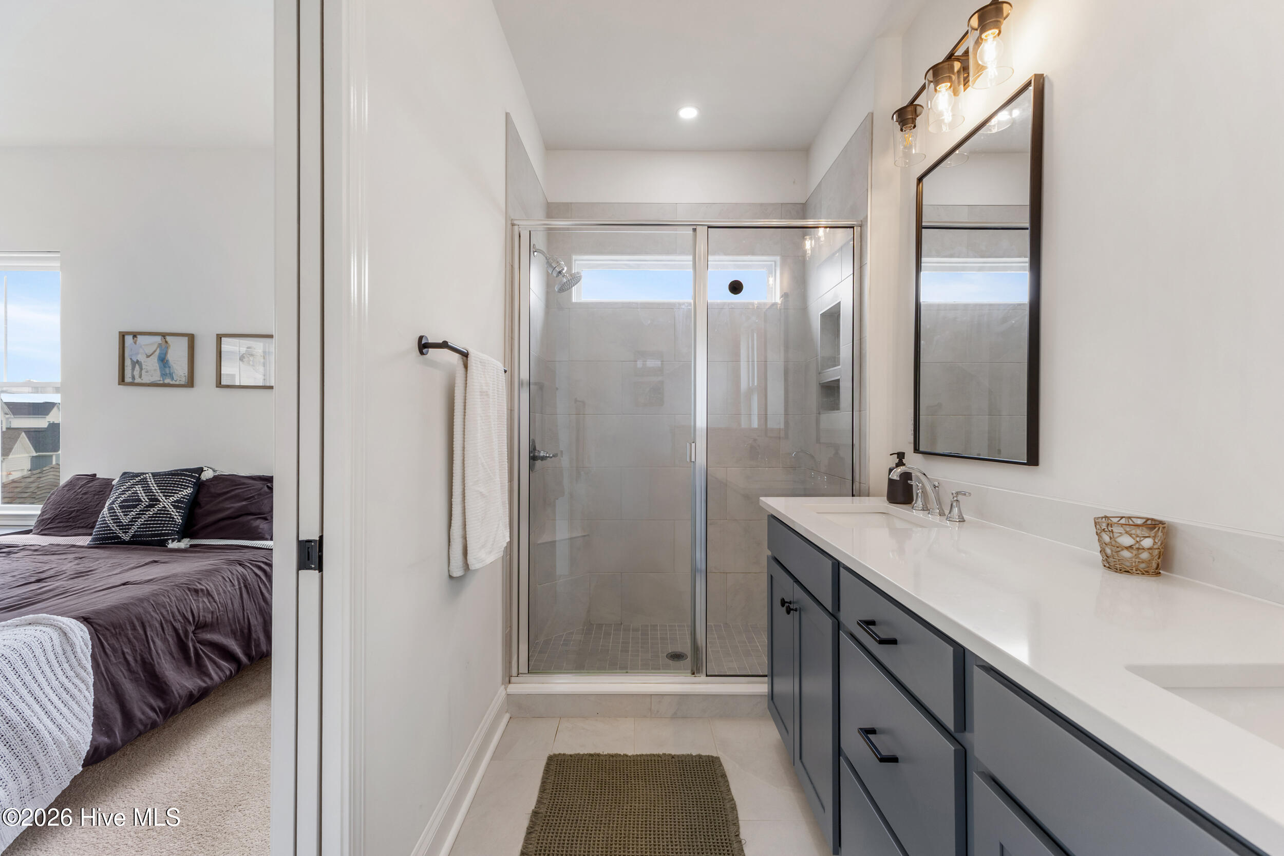 100567295 | Photo 15