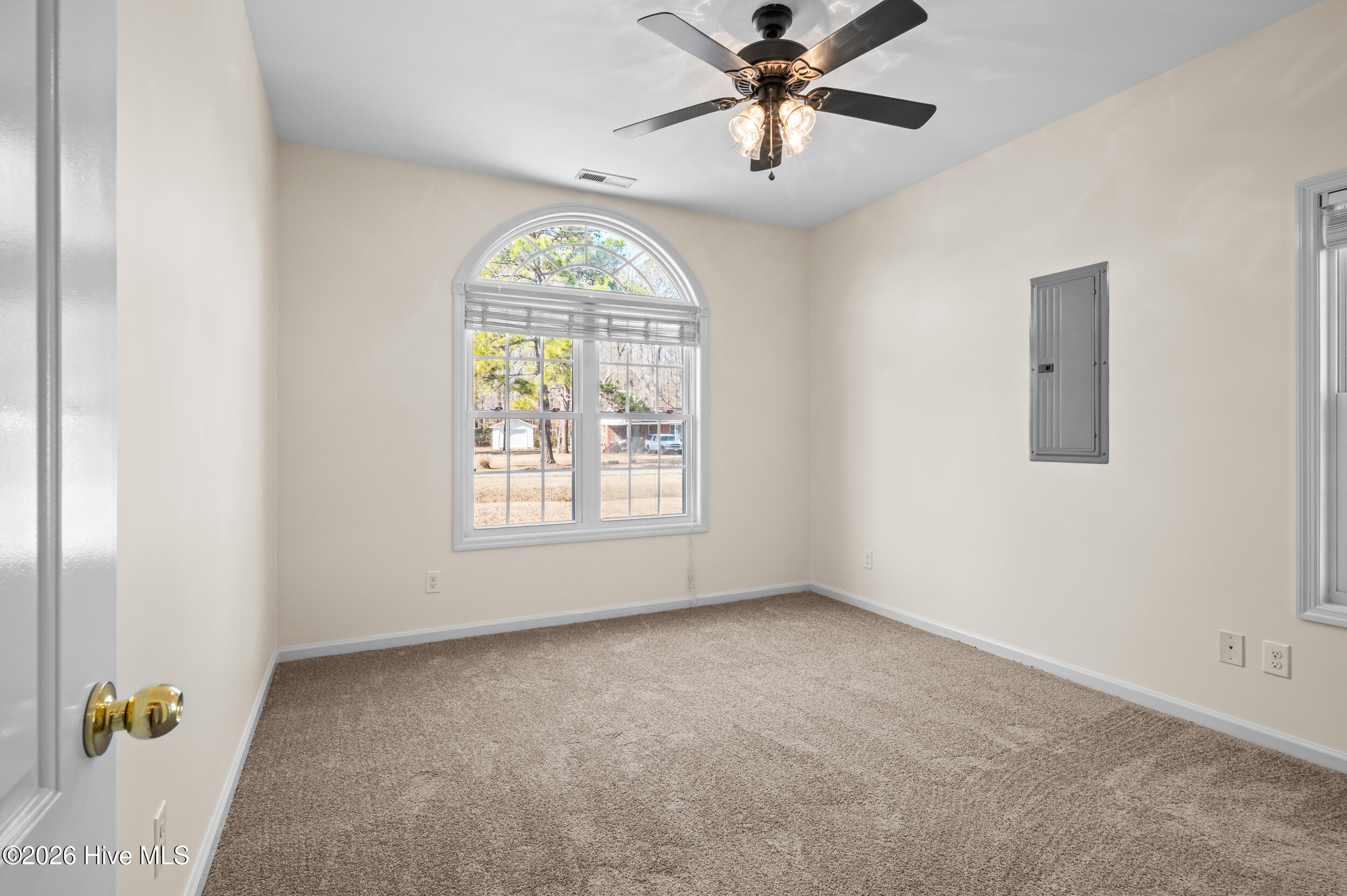 100553991 | Photo 17