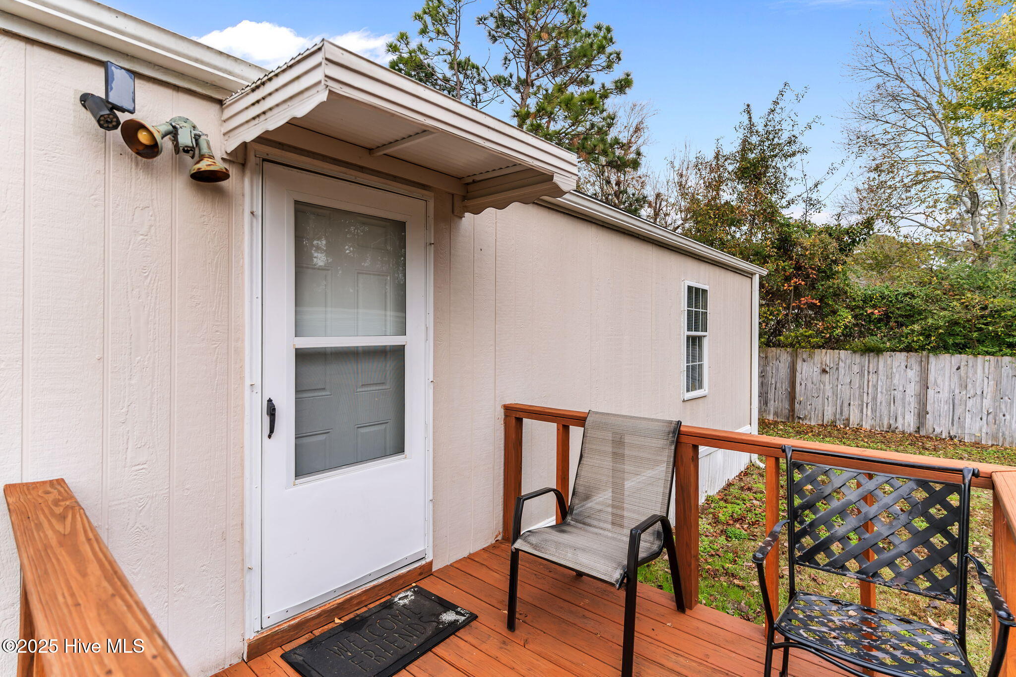 100543944 | Photo 39