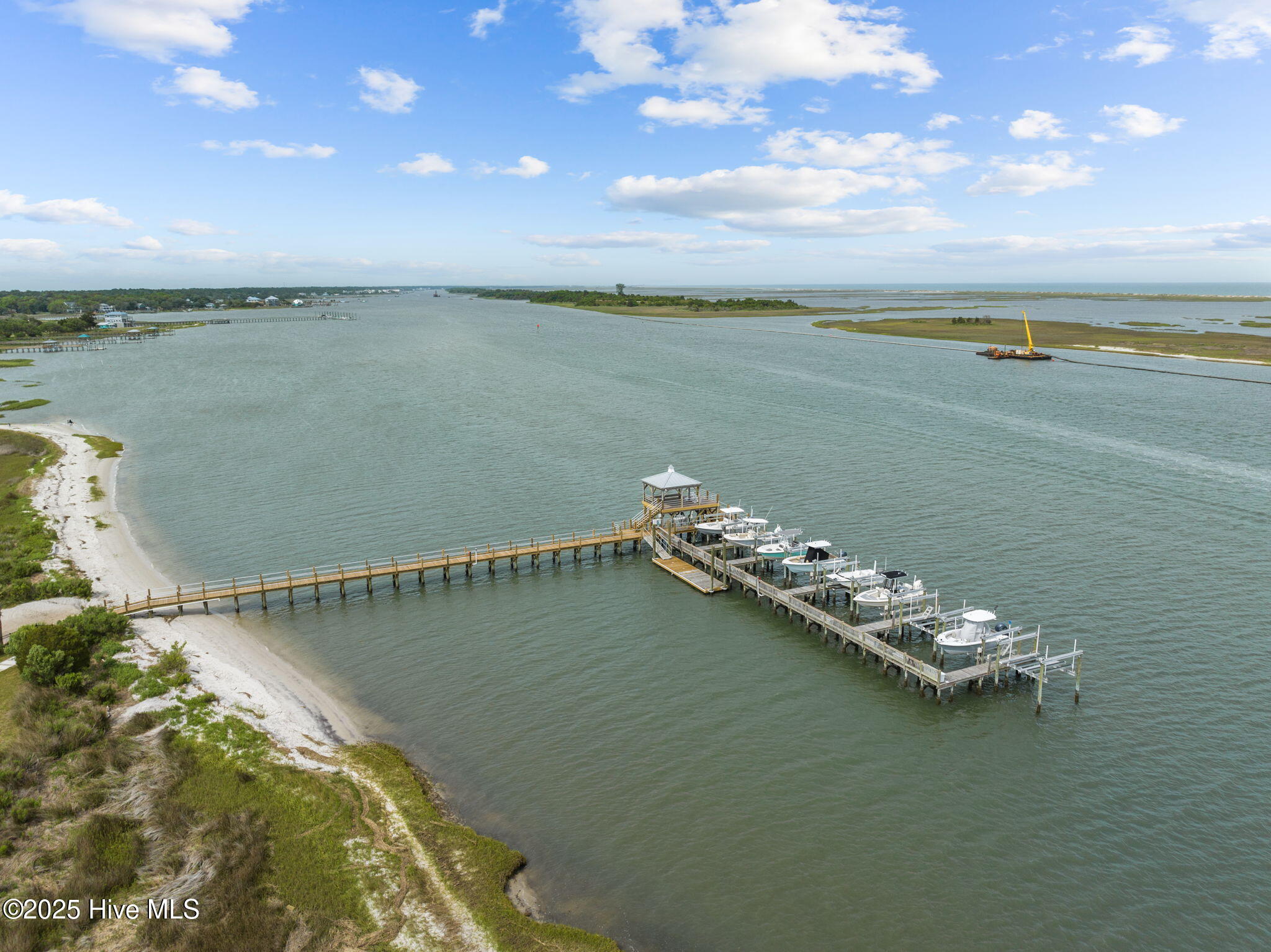 100546200 | Photo 40