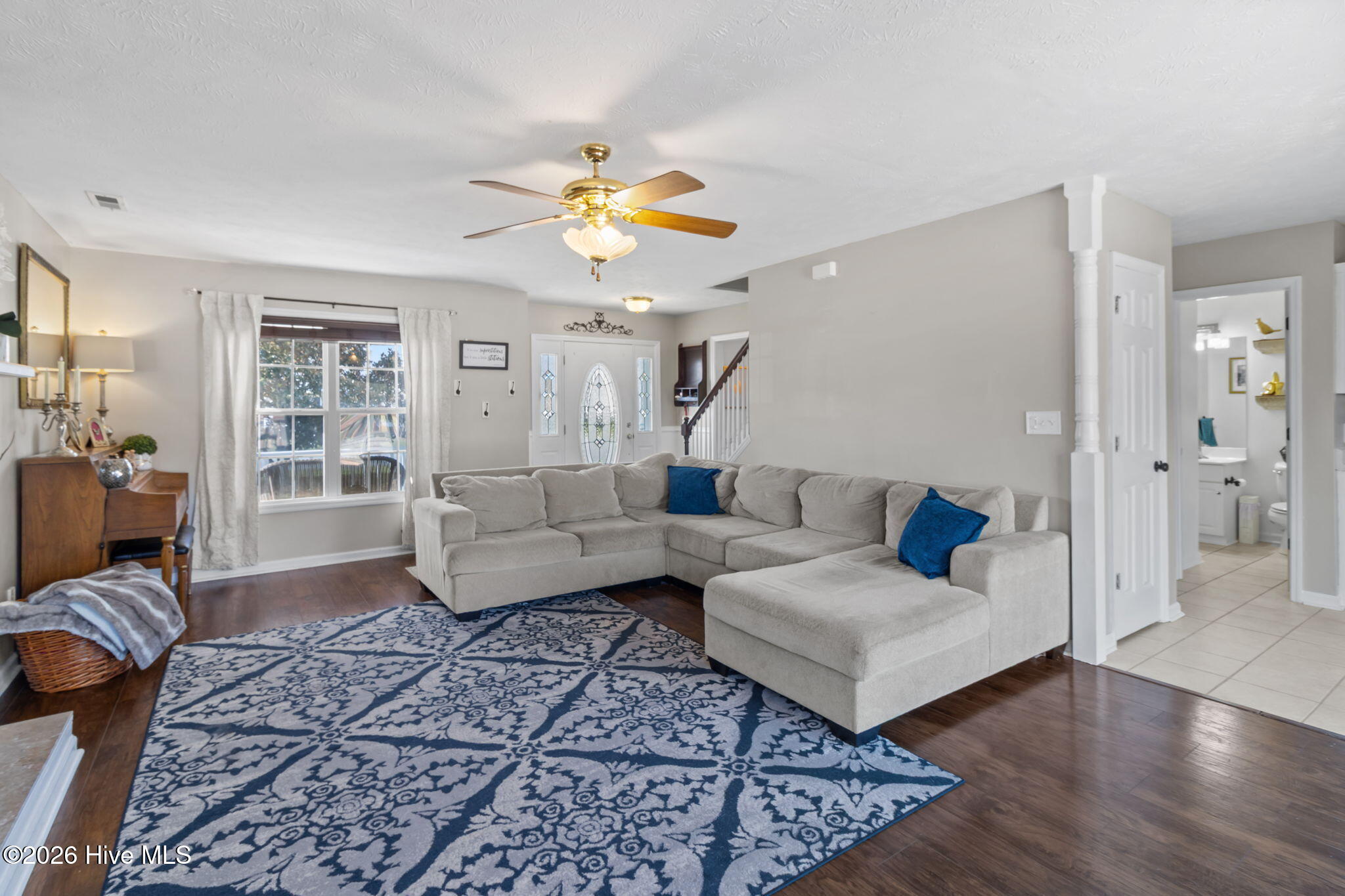 100561943 | Photo 10