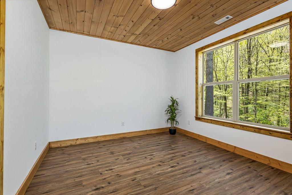 Flex Room/Office/Den/Craft Room