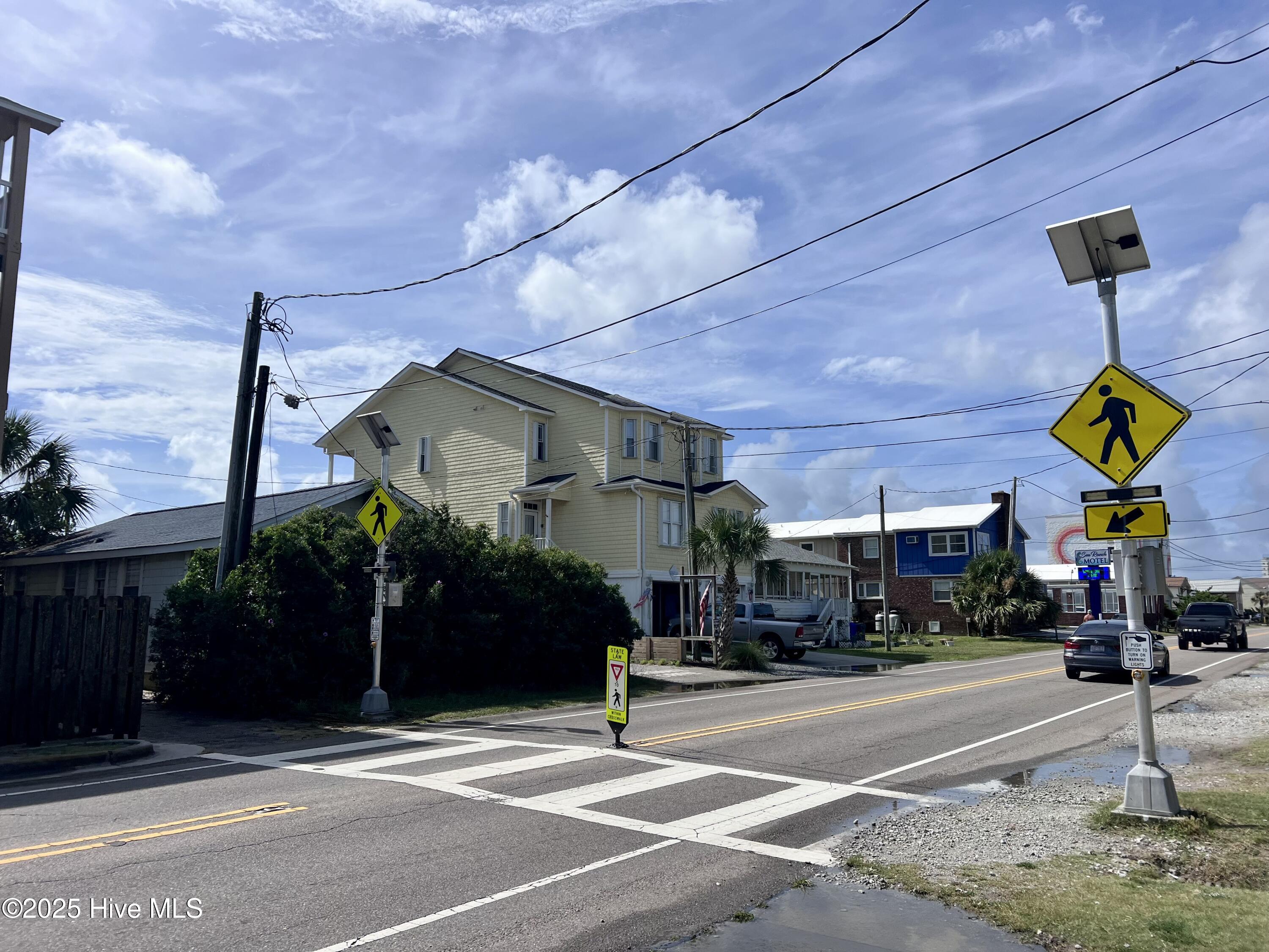 100519287 | Photo 48