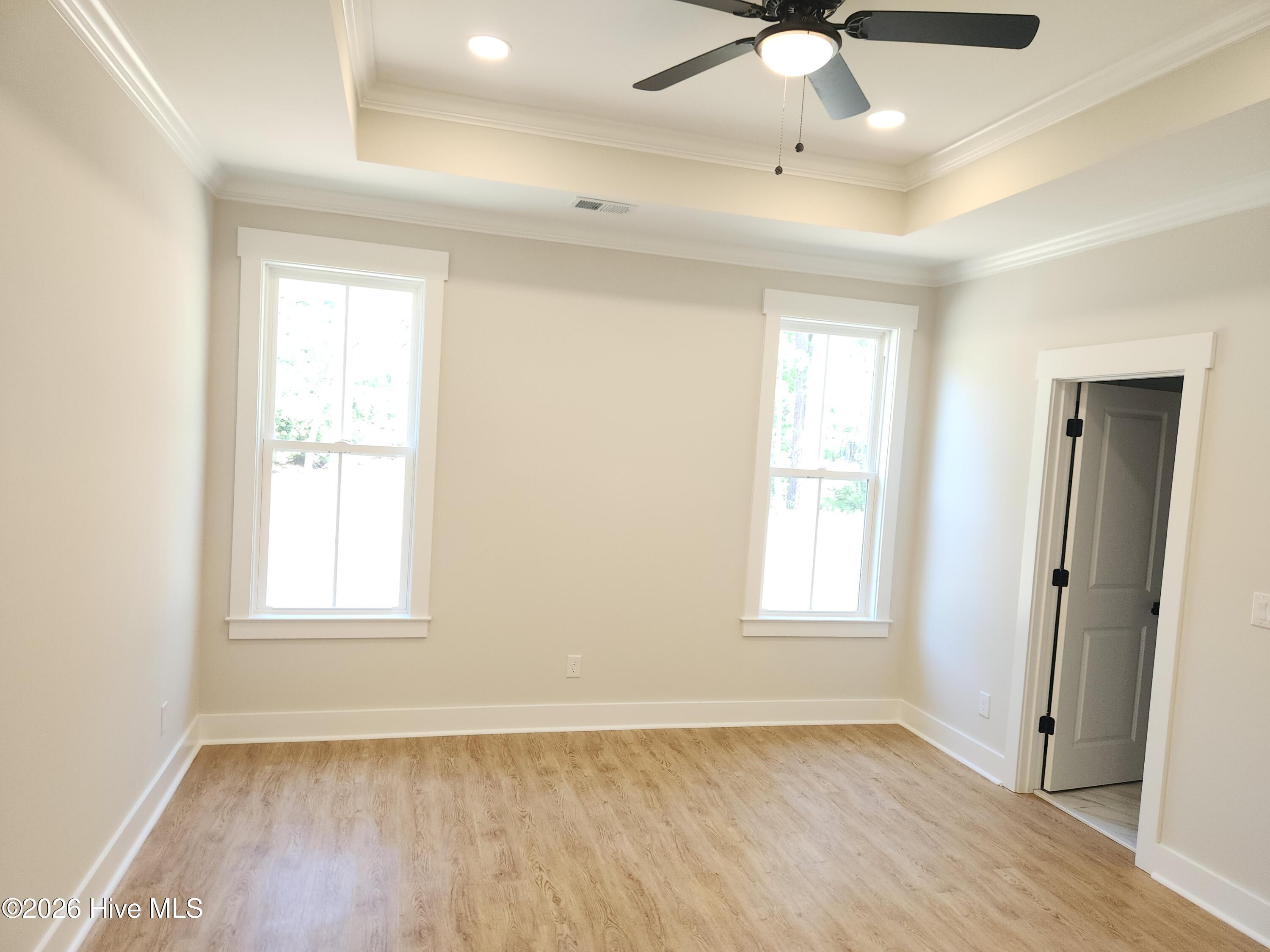 100567730 | Photo 38