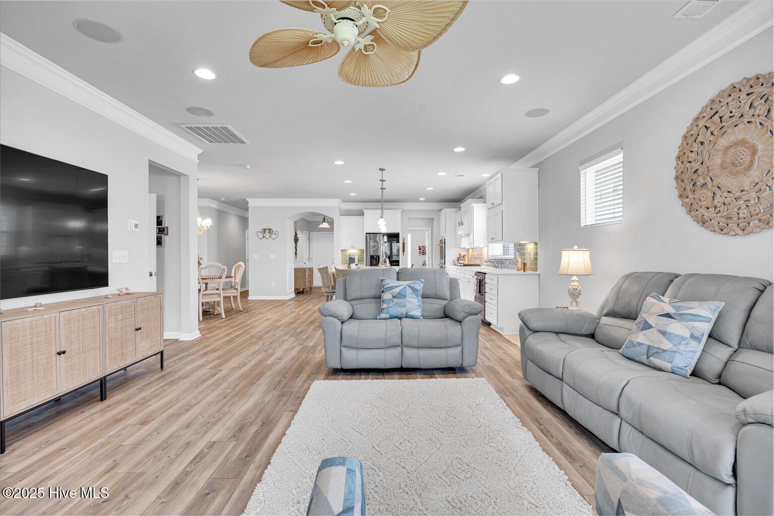 100513881 | Photo 25