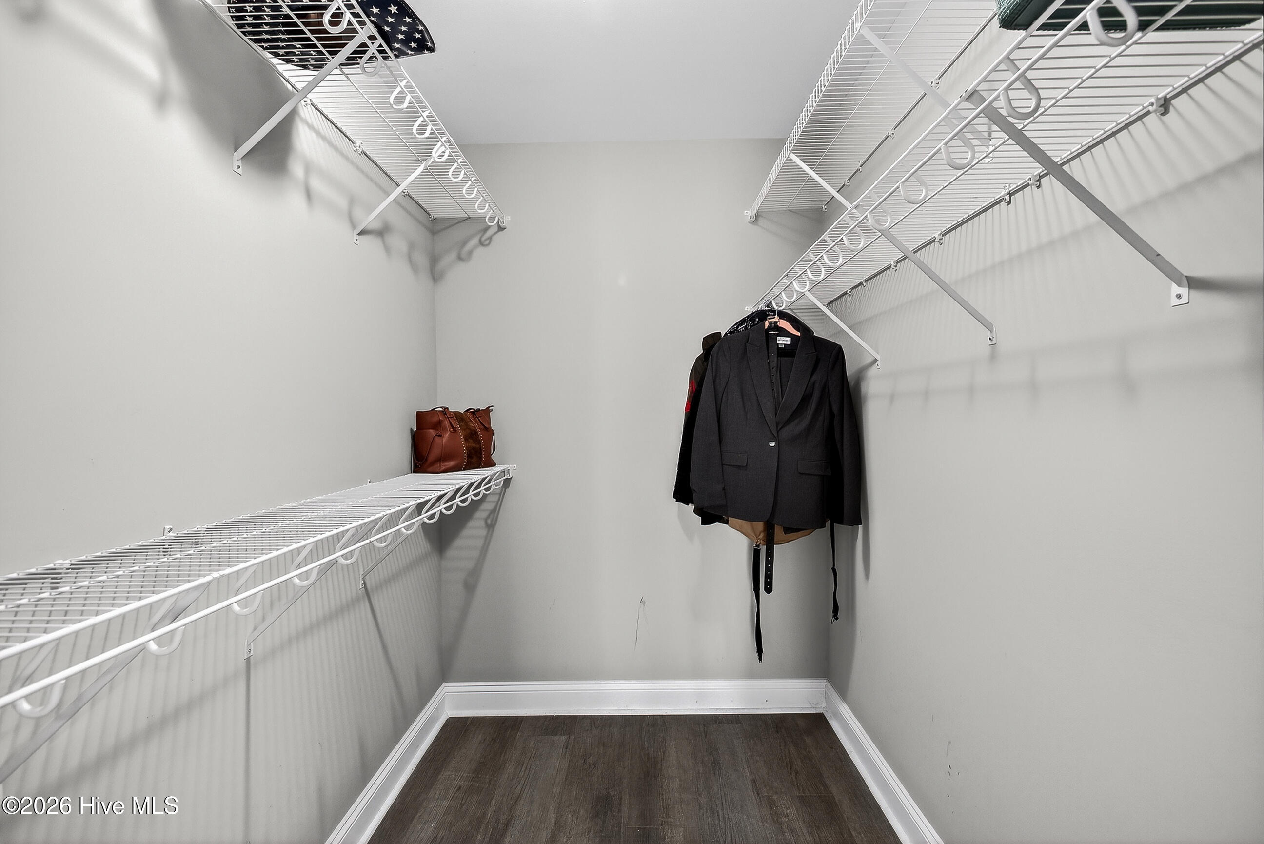 100558992 | Photo 16