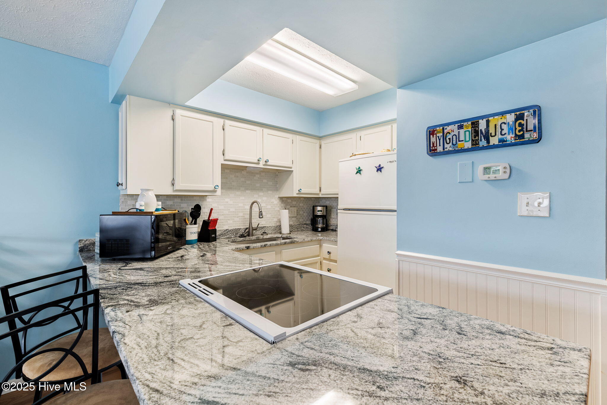 100546848 | Photo 12