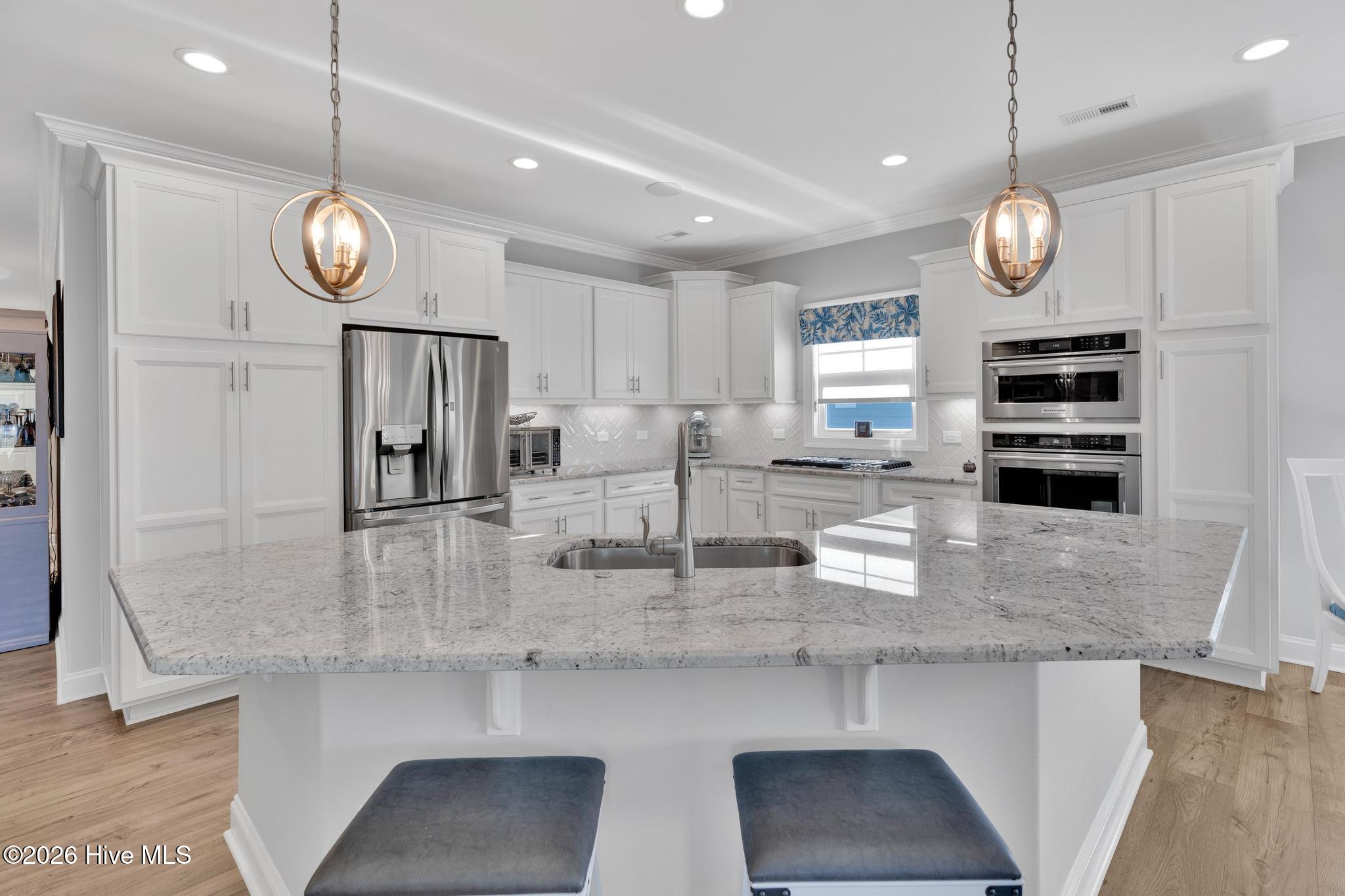 100549204 | Photo 20