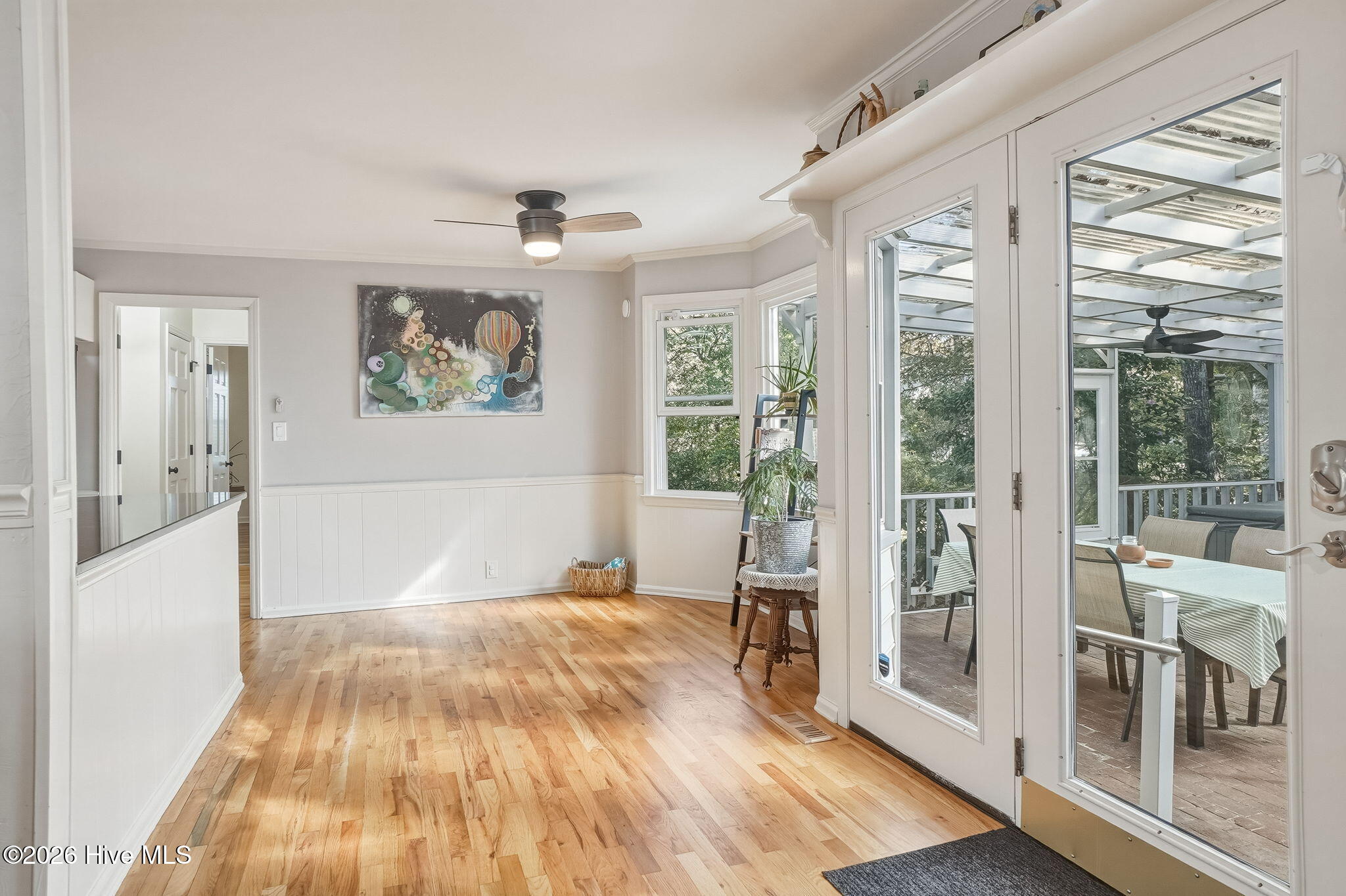 100566494 | Photo 12