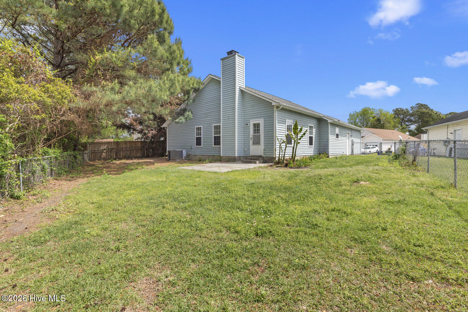 100565866 | Photo 32