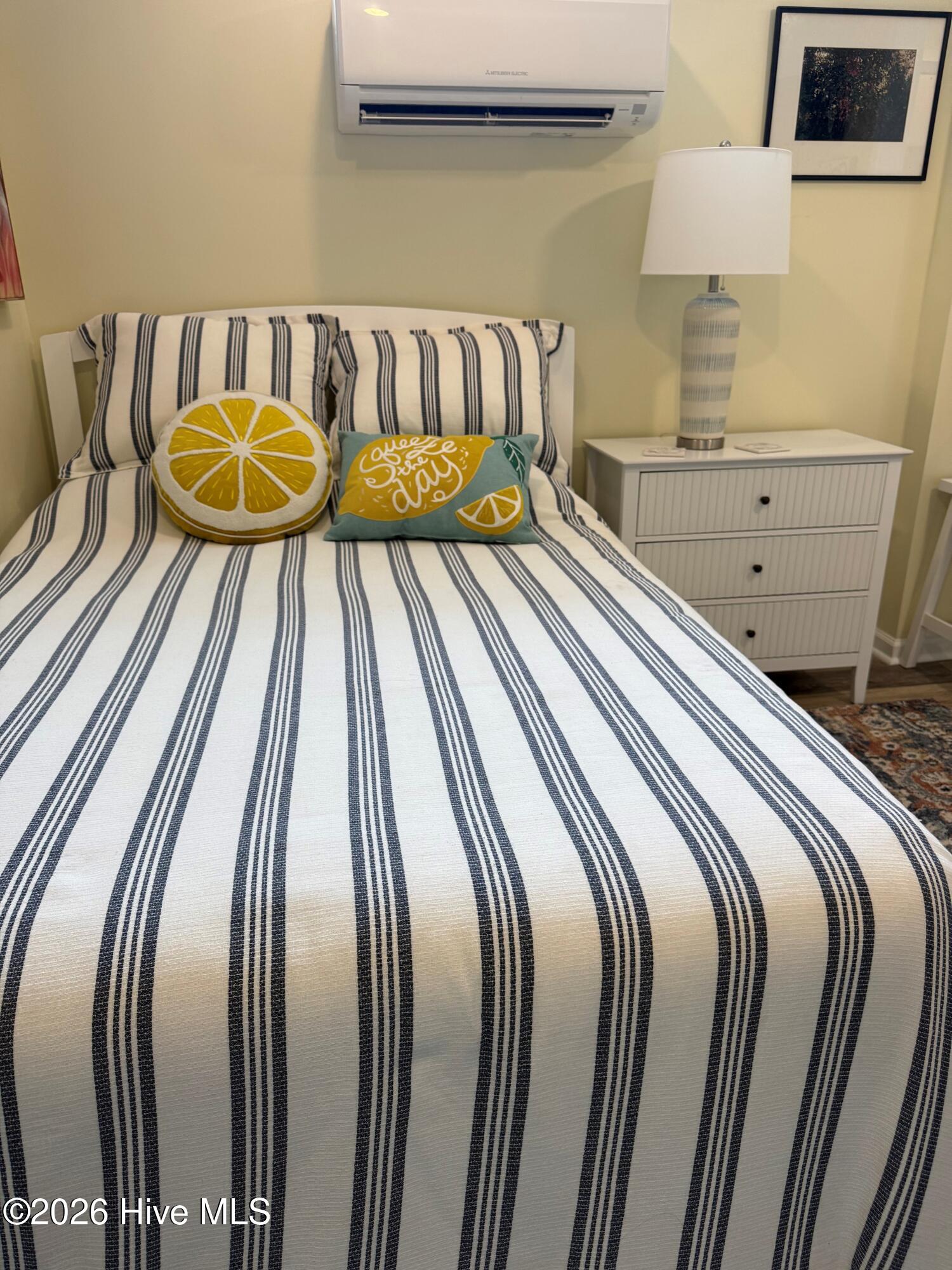 100556182 | Photo 47