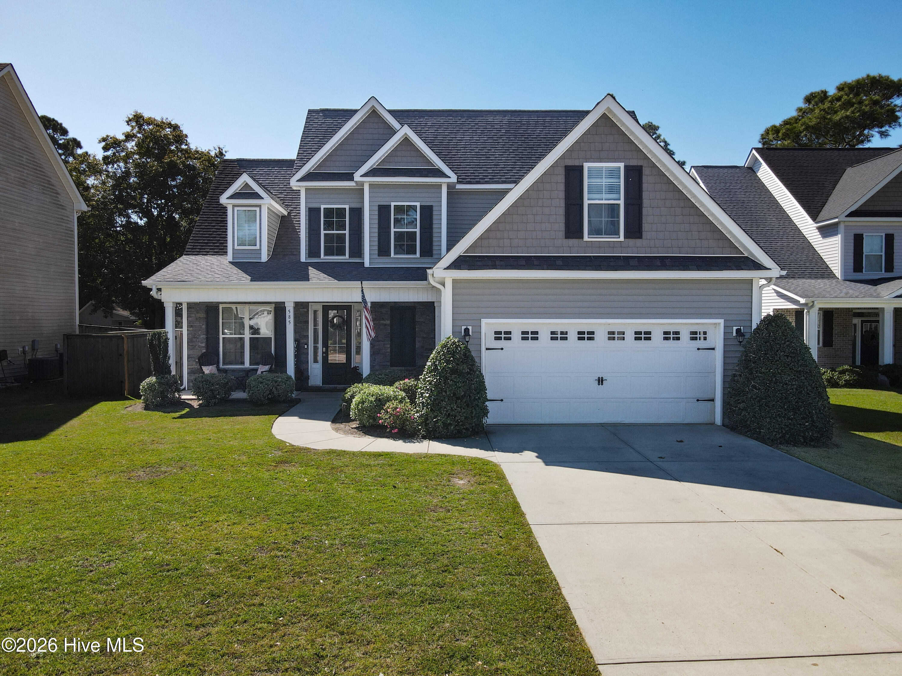 100569259 | Photo 84