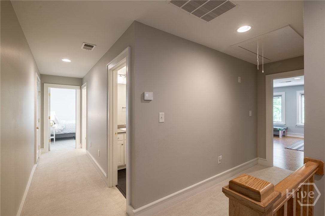 385 Woodward Way
