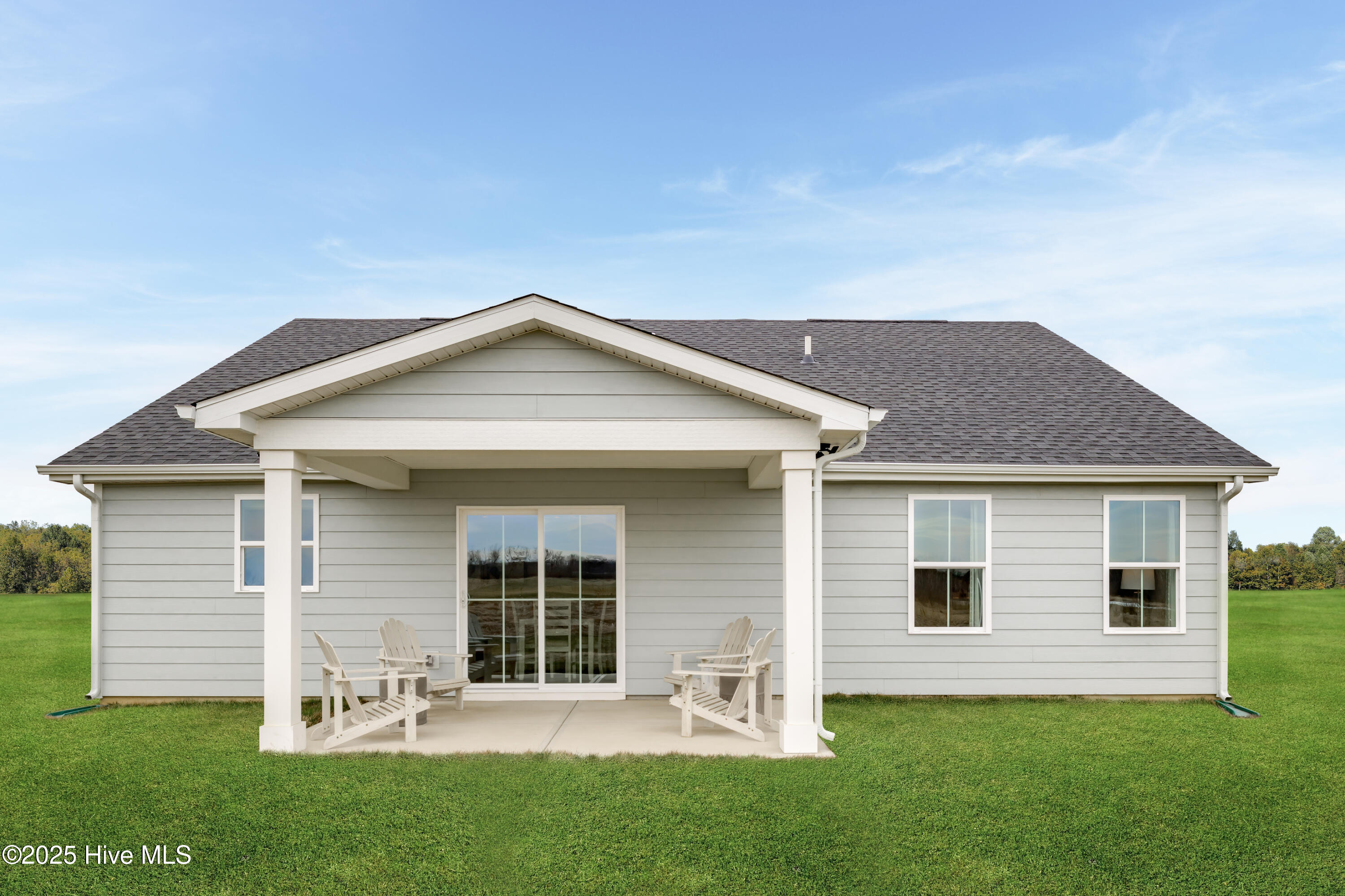 100562476 | Photo 19