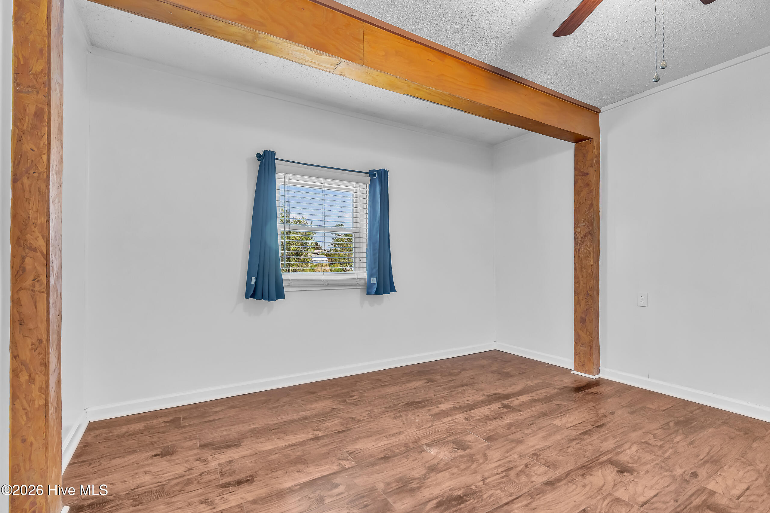 100567424 | Photo 16