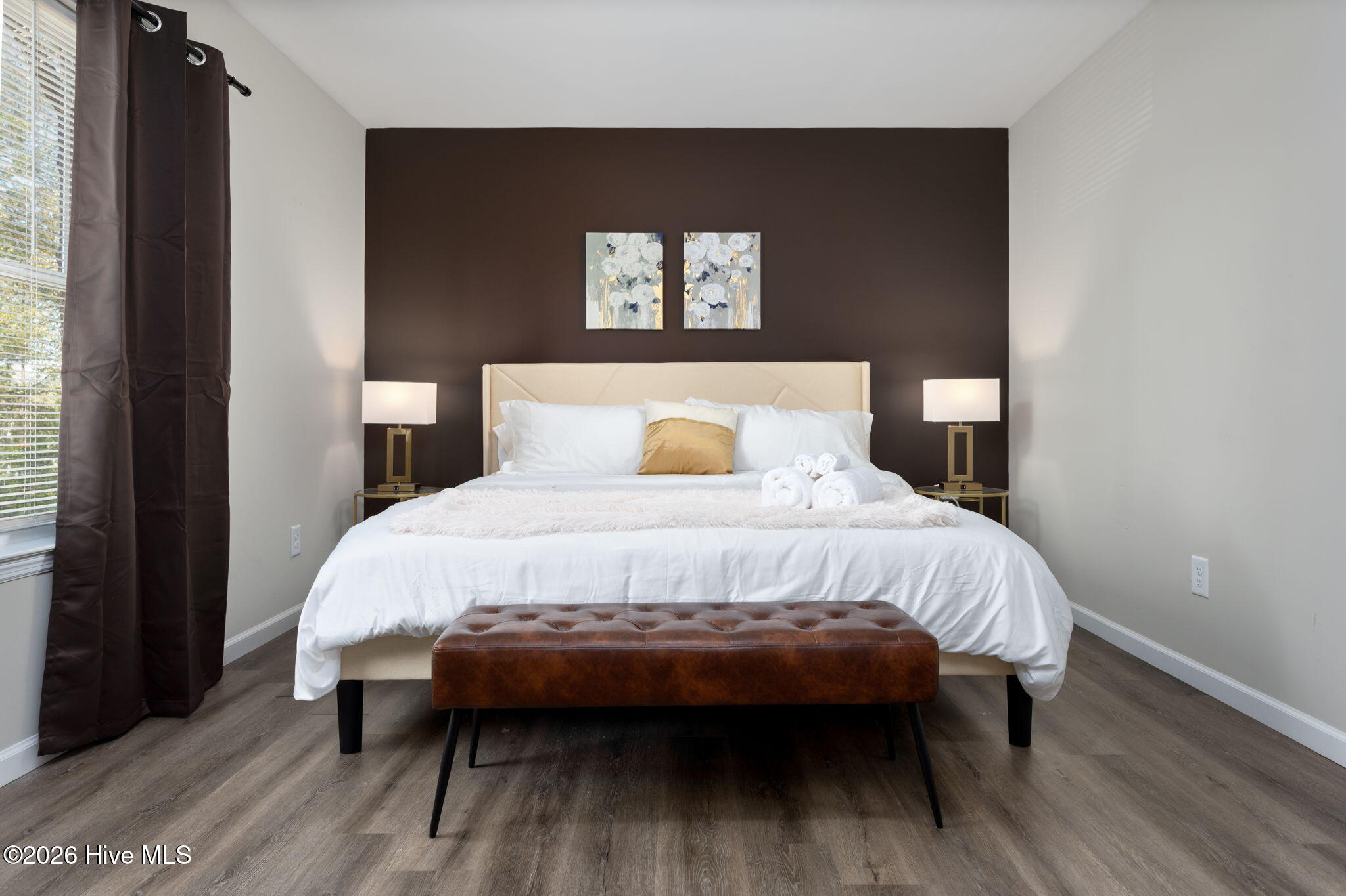 100559438 | Photo 12