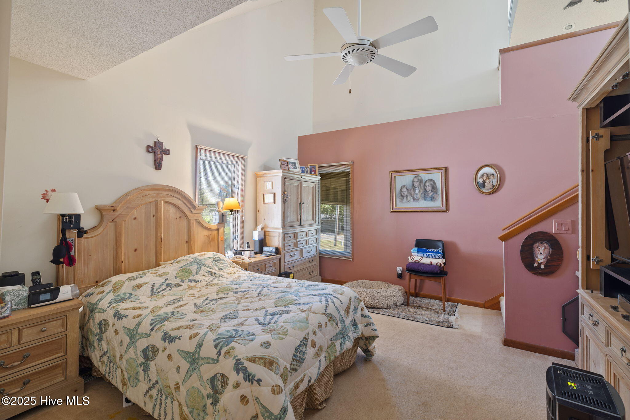 100531930 | Photo 25