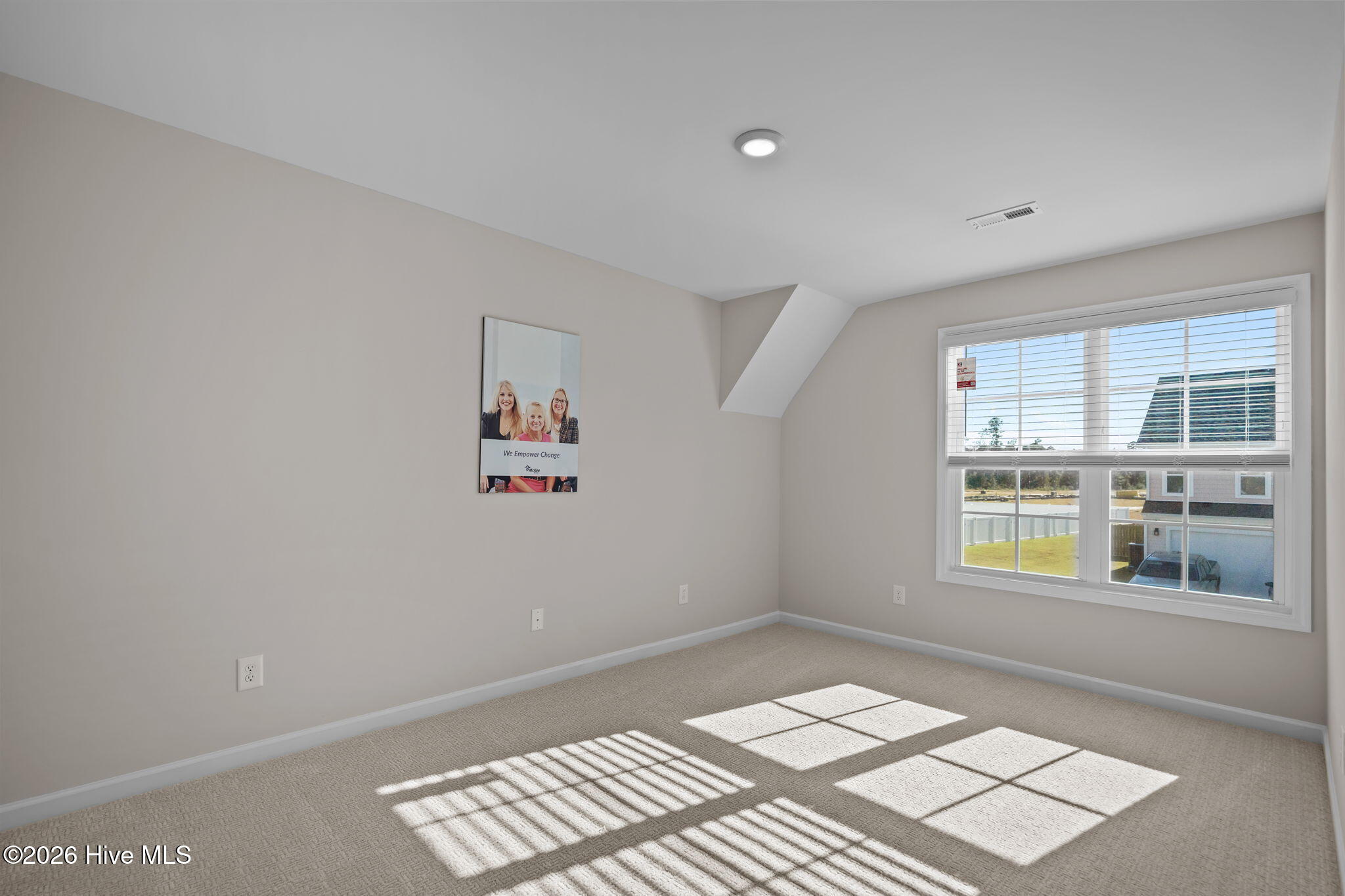 100522171 | Photo 33