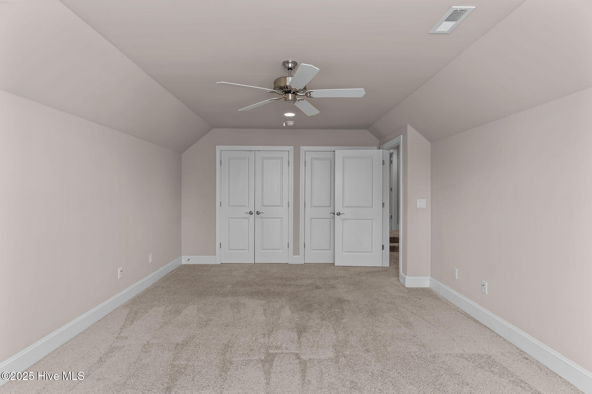 100536953 | Photo 34