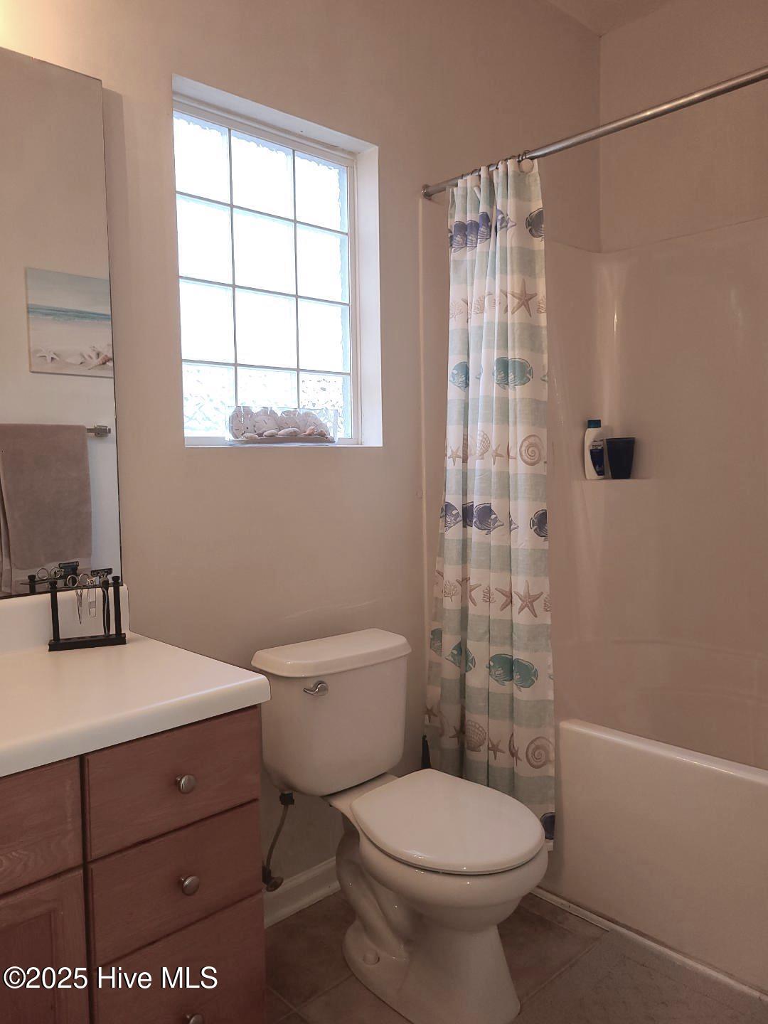 100545886 | Photo 21