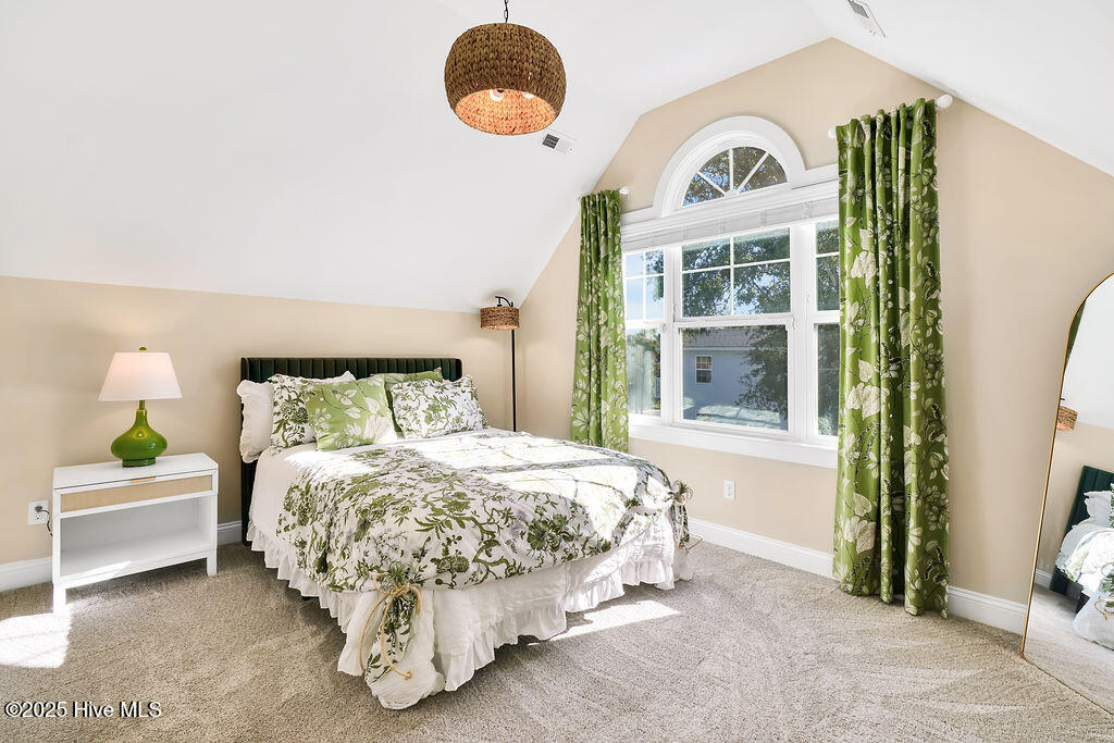 100539026 | Photo 61