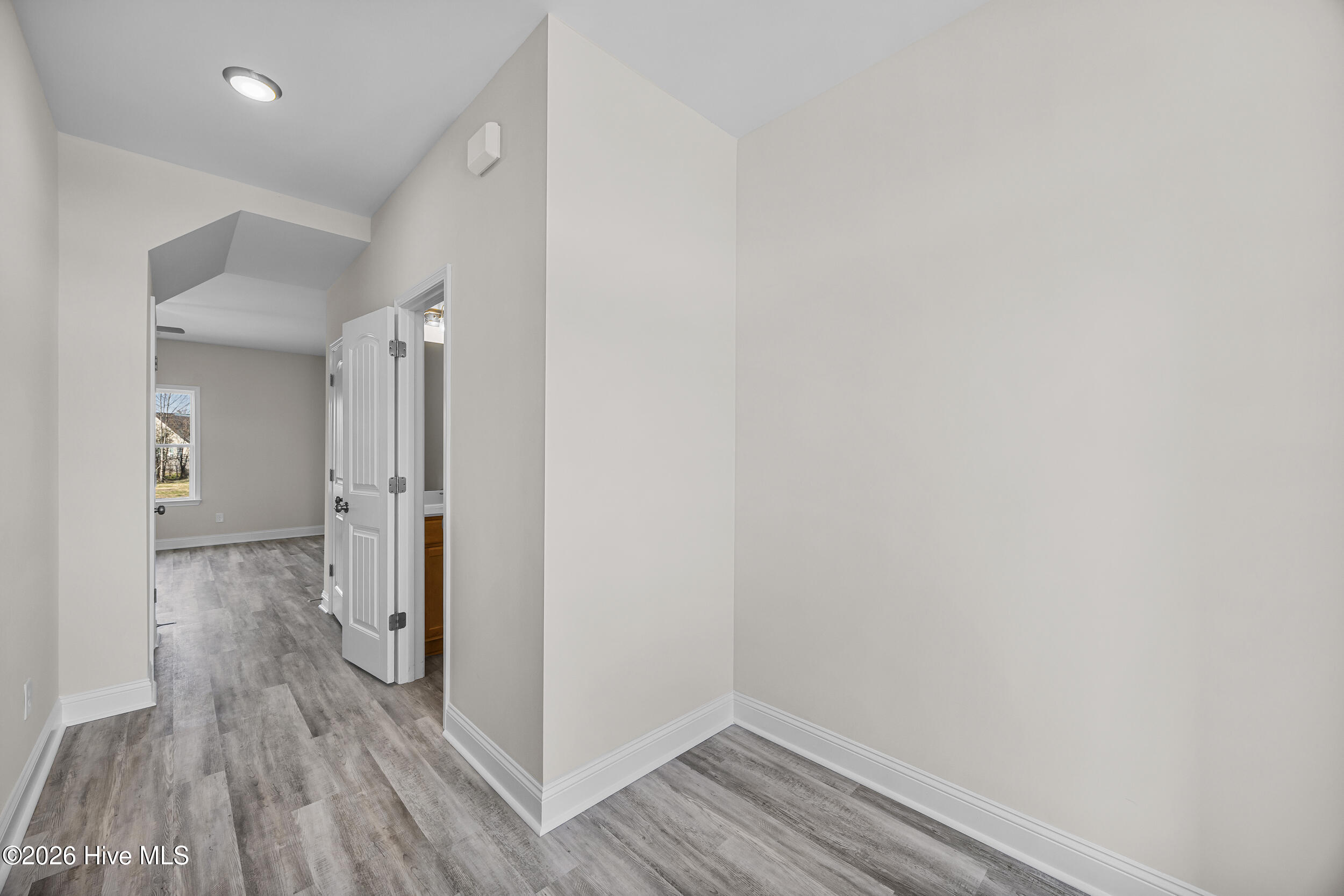 100552403 | Photo 10