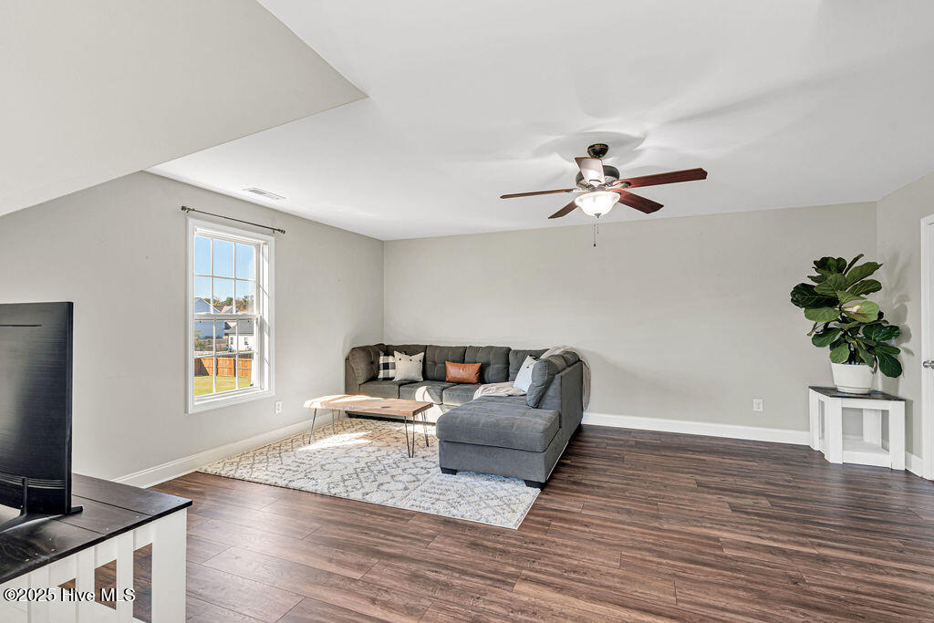 100541943 | Photo 21