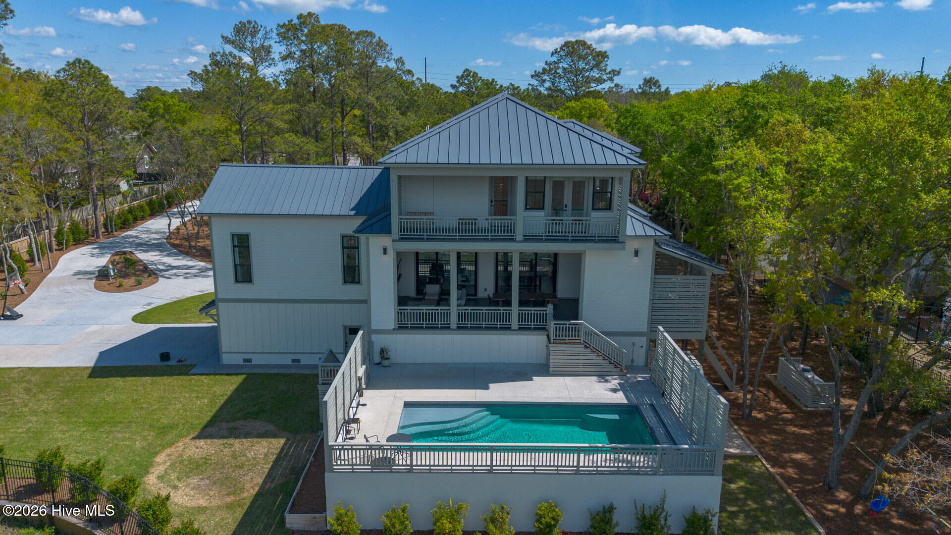 100553549 | Photo 79