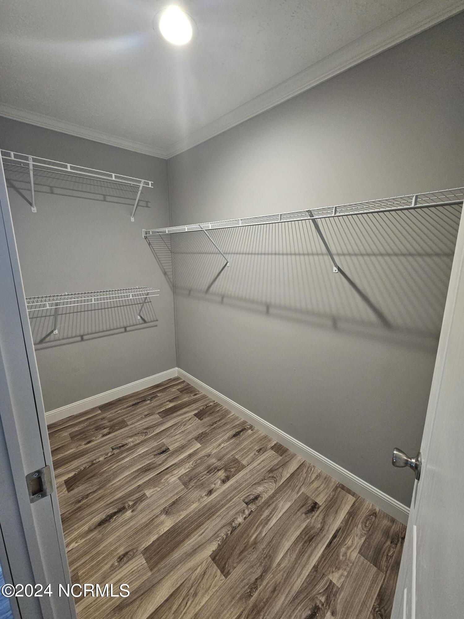 100569261 | Photo 22